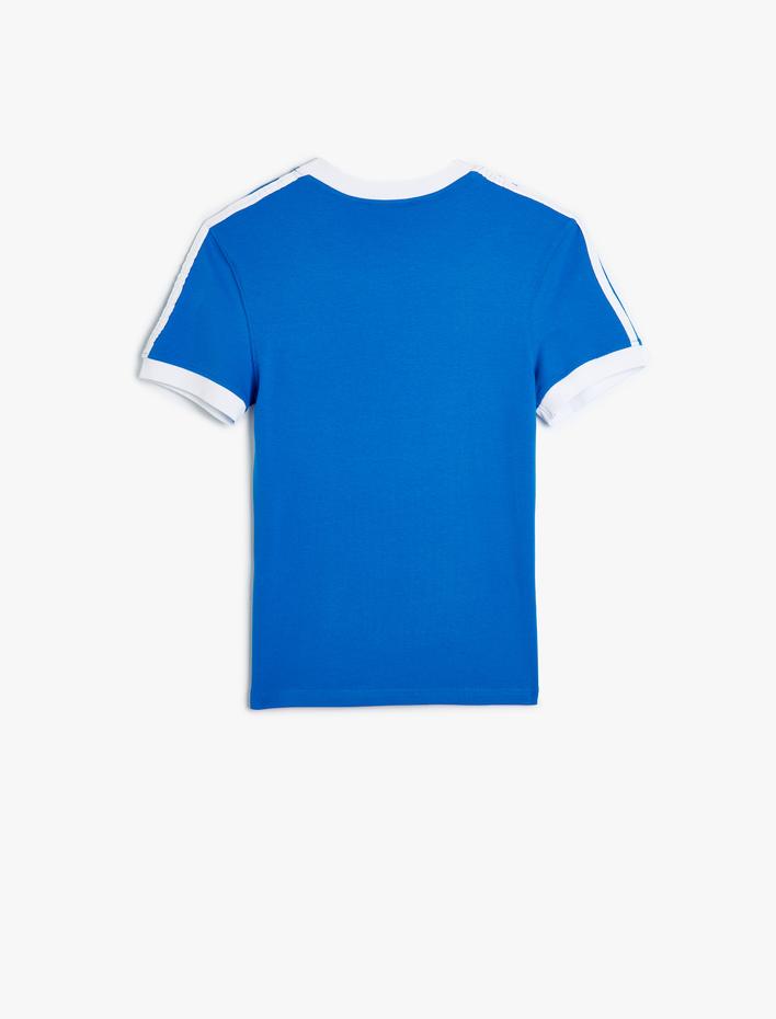  Slim Fit Tişört Kolej Baskılı Kısa Kollu Bisiklet Yaka Biyeli