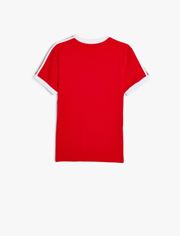  Slim Fit Tişört Kolej Baskılı Kısa Kollu Bisiklet Yaka