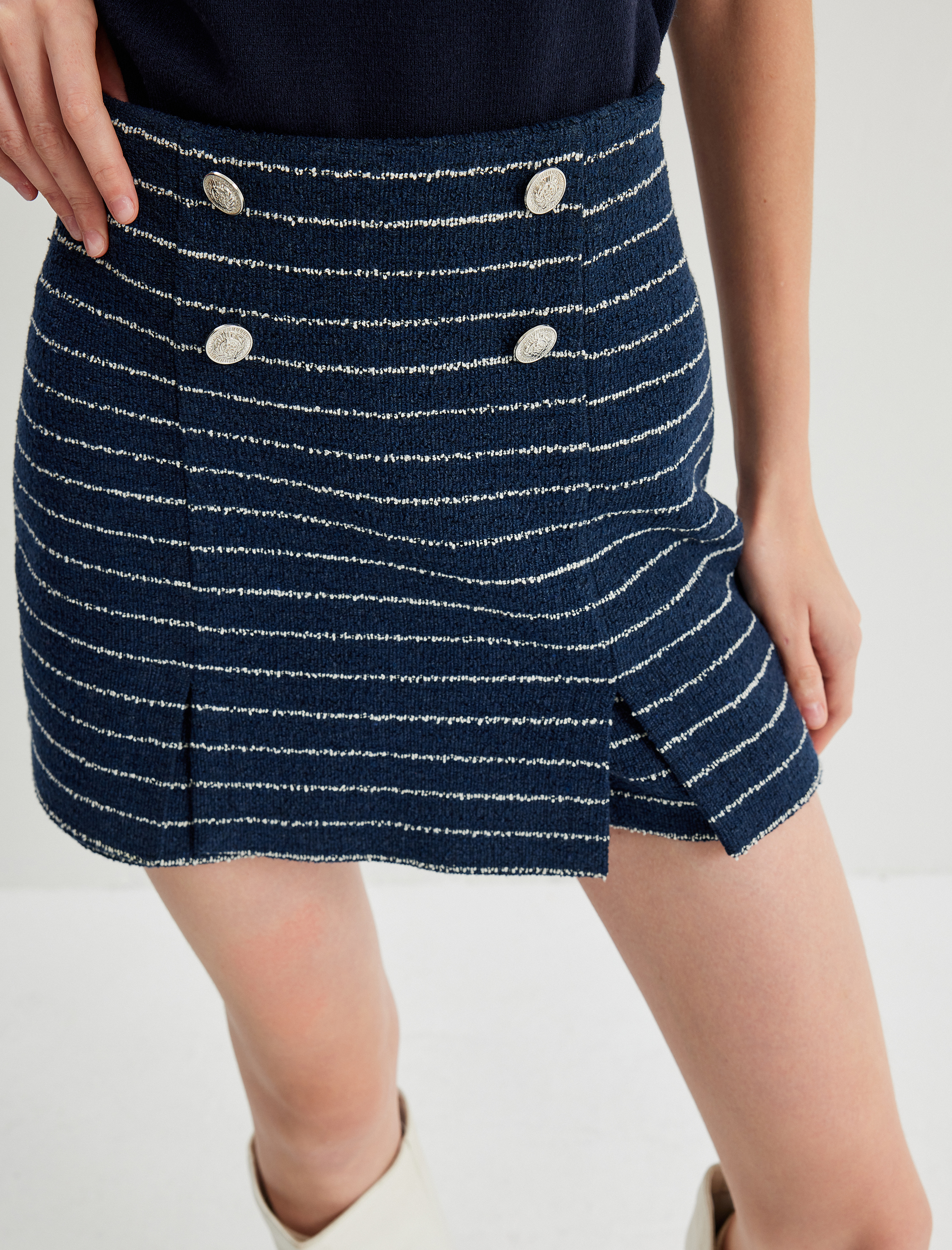   Mini Düğmeli Tüvit Şort Etek