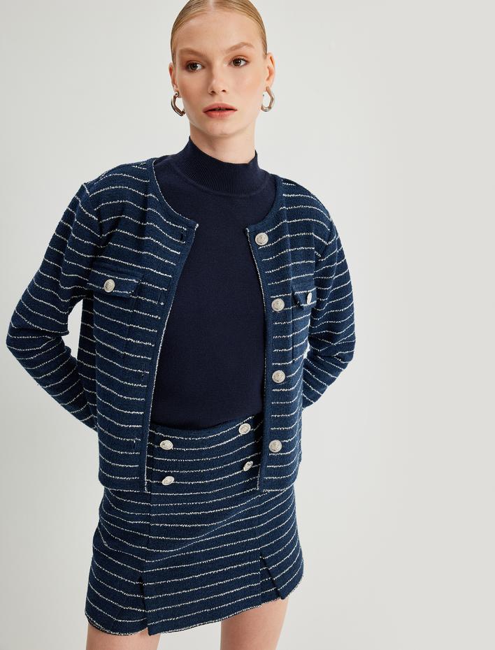  Tüvit Hırka Yuvarlak Yaka Kapaklı Çift Cep Detaylı Düğmeli