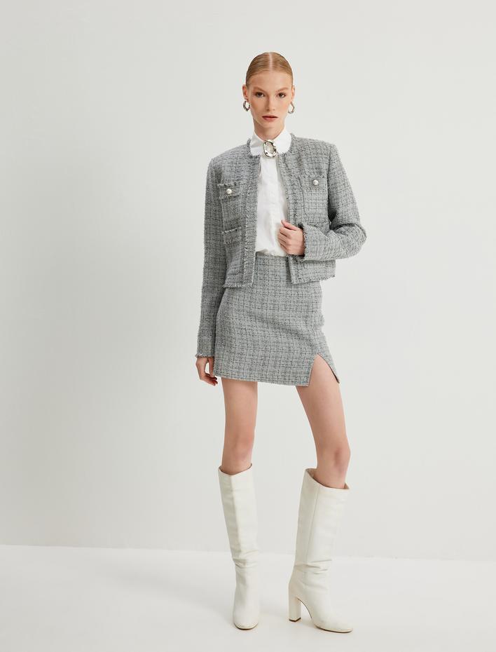  Tüvit Crop Ceket Yuvarlak Yaka Püskül Detaylı Cepli İnci Düğmeli