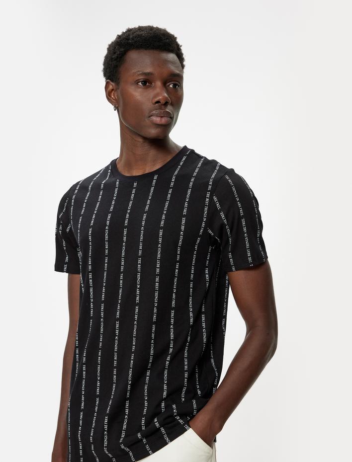  Slogan Baskılı Kısa Kollu Bisiklet Yaka Pamuklu Slim Fit Tişört