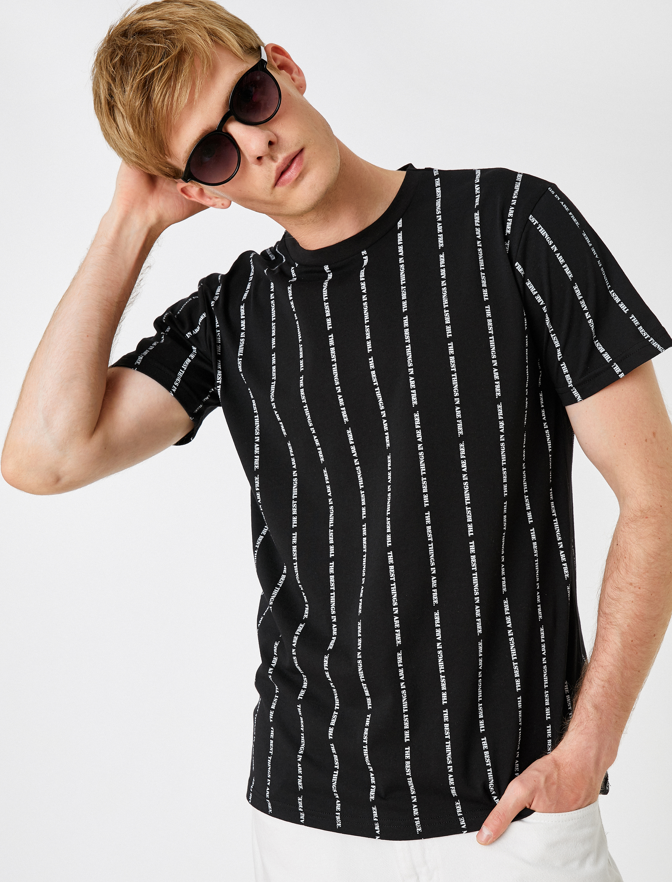   Çizgili Baskılı Tişört