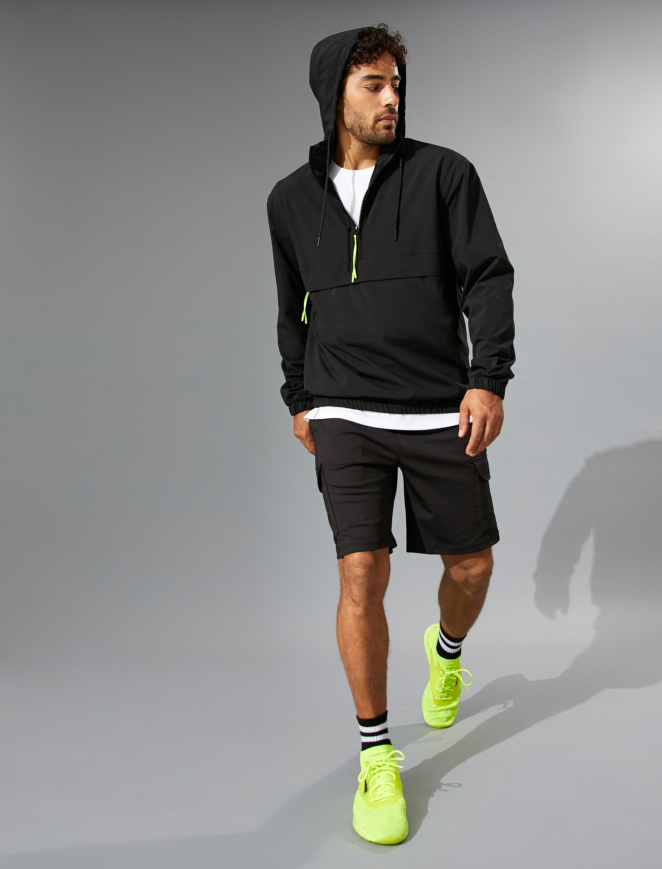   Beli Bağcıklı Şort Cep Detaylı