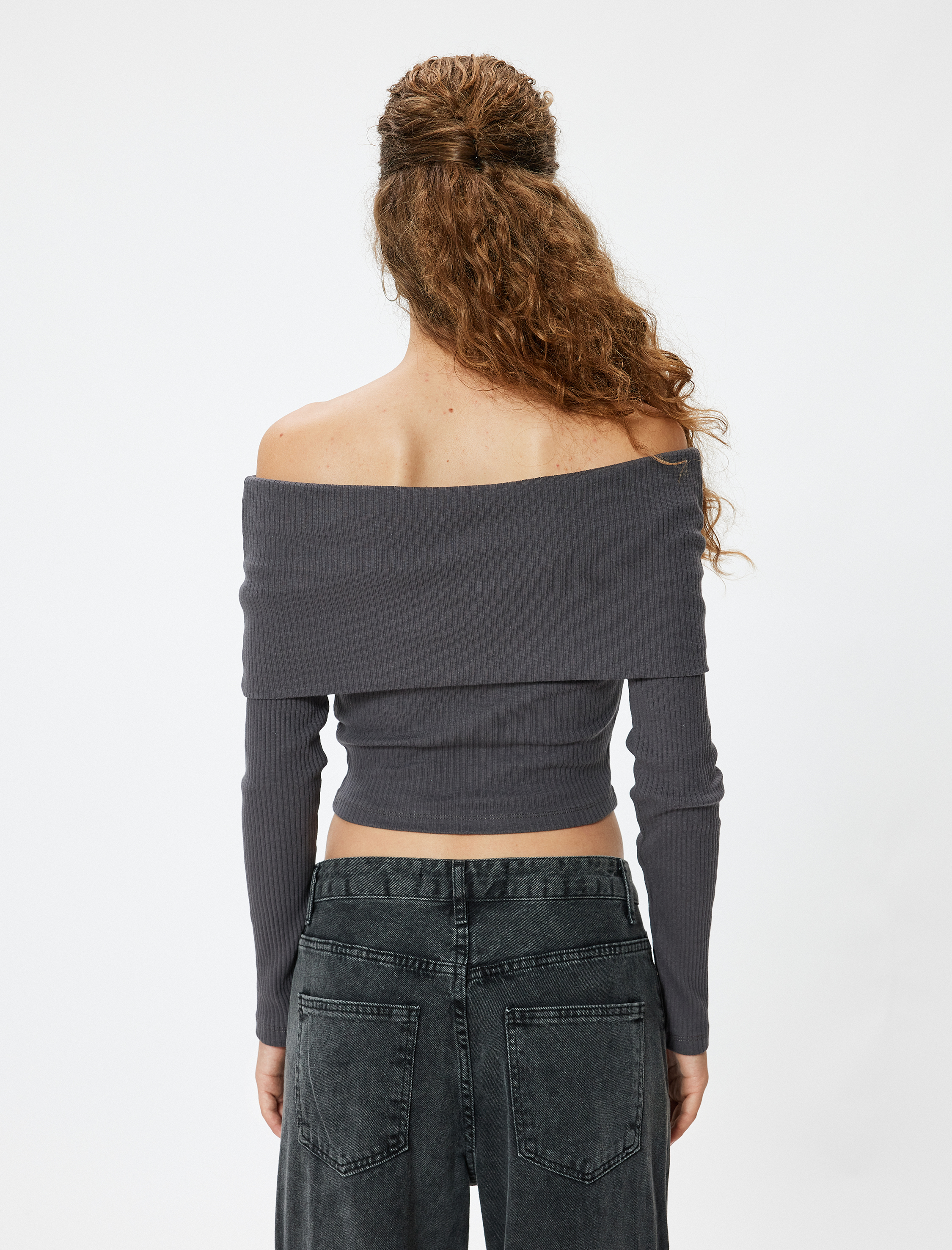   Madonna Yaka Omzu Açık Kaşkorse Baskılı Uzun Kollu Tişört