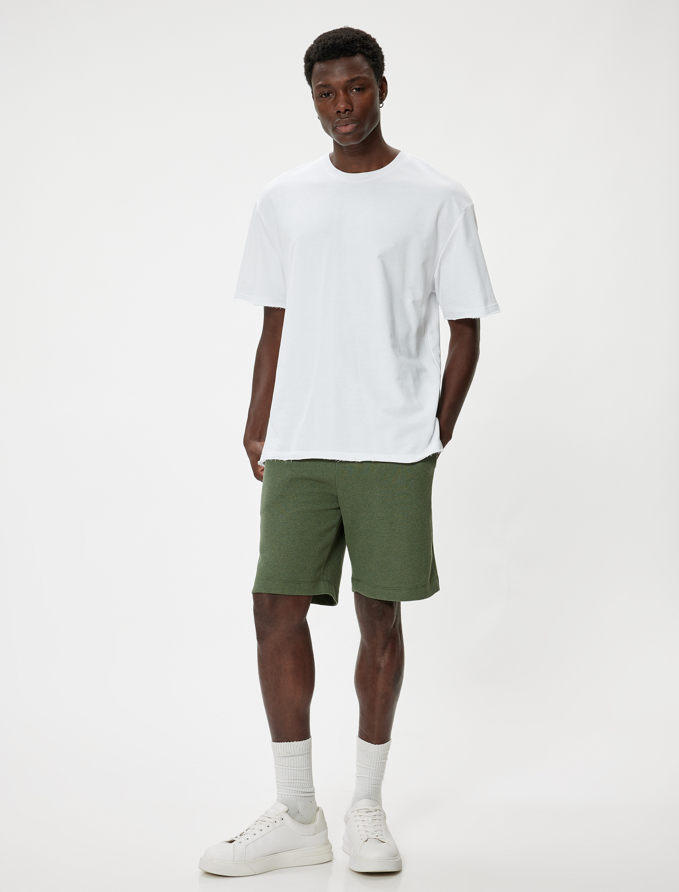   Bermuda Şort Beli Bağcıklı Cep Detaylı