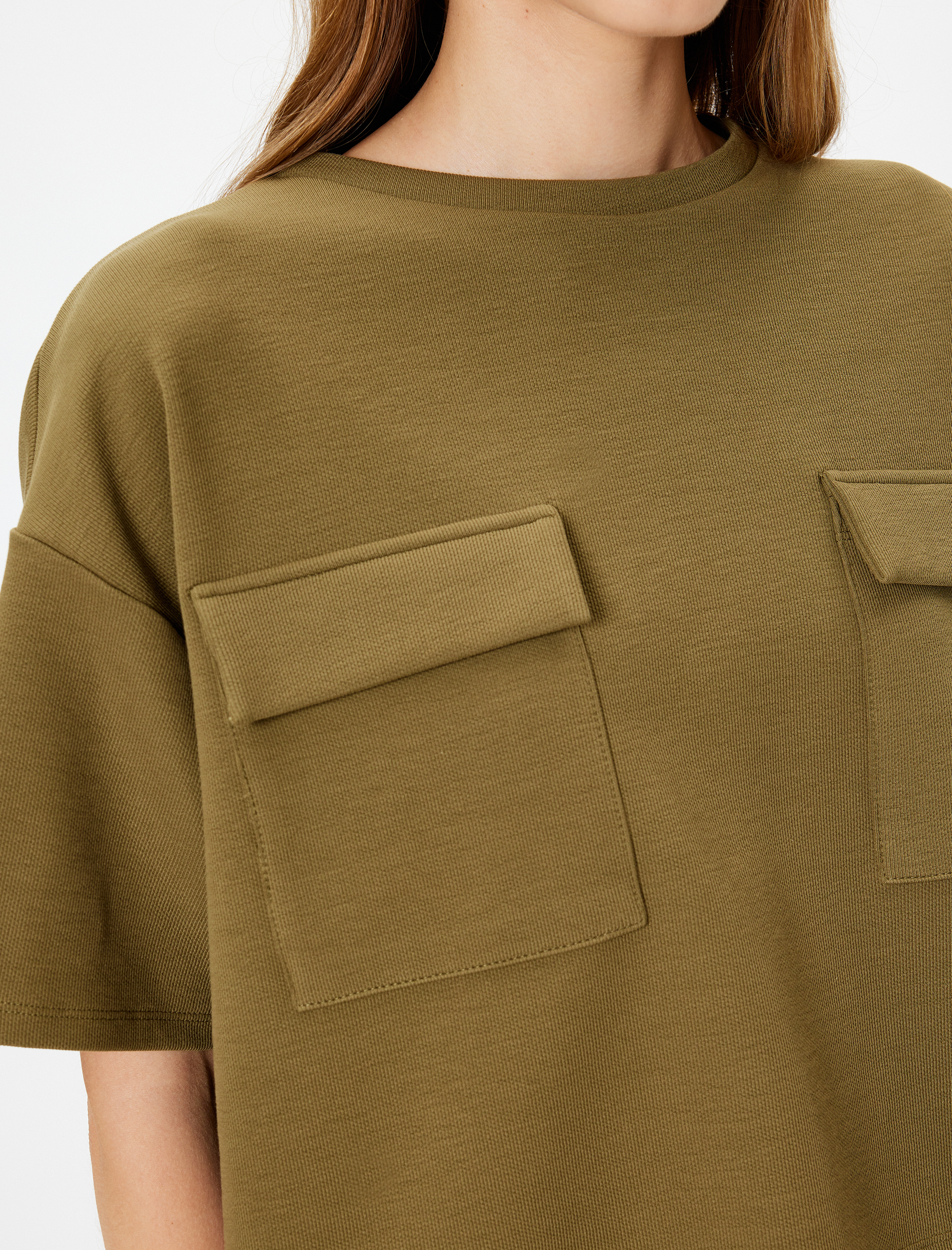   Kapaklı Cep Detaylı Kısa Kollu Bisiklet Yaka Crop Tişört