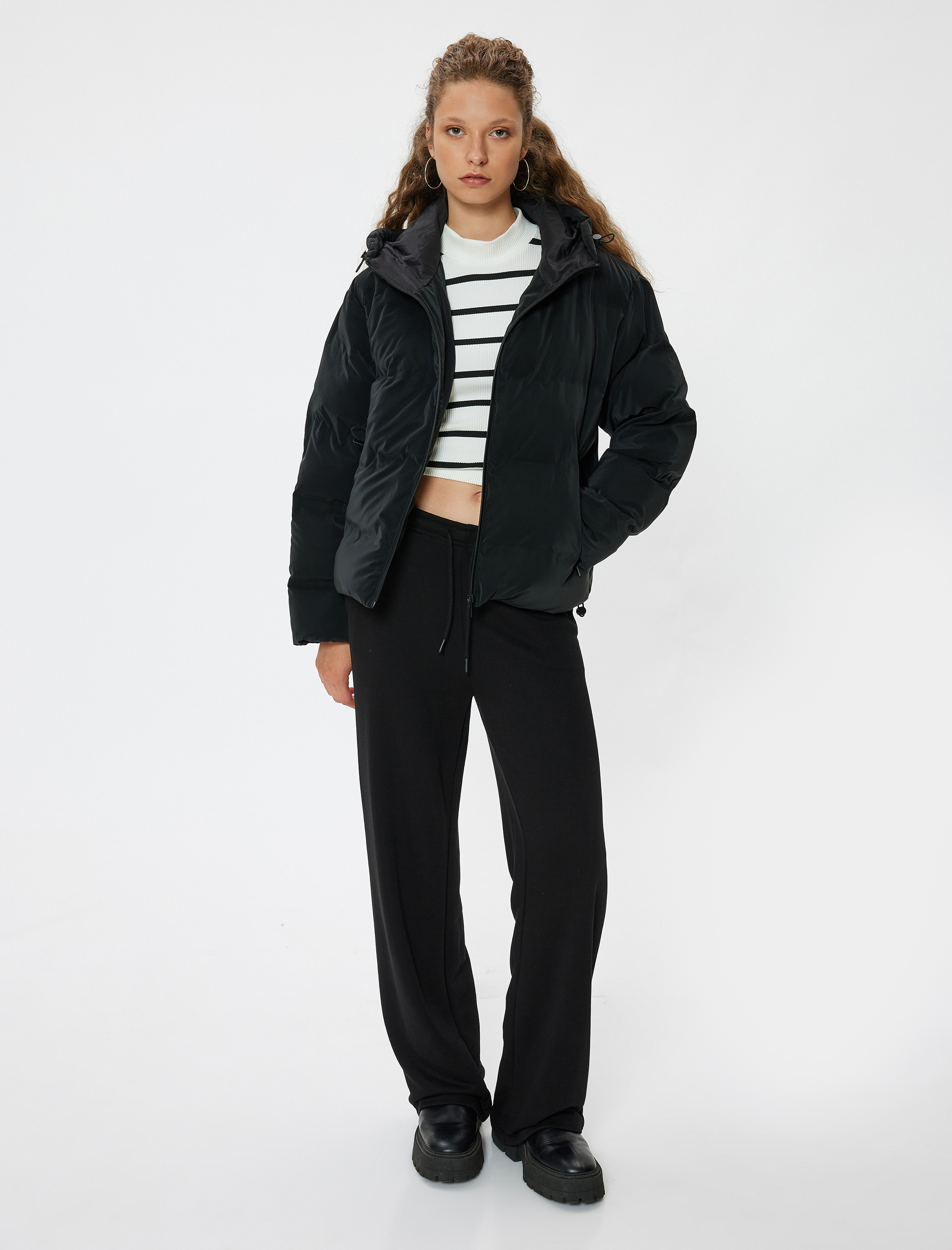   Kapşonlu Cepli Fermuarlı Oversize Şişme Mont