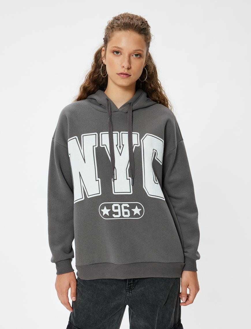   Oversize Kapüşonlu Sweatshirt Kolej Baskılı Şardonlu