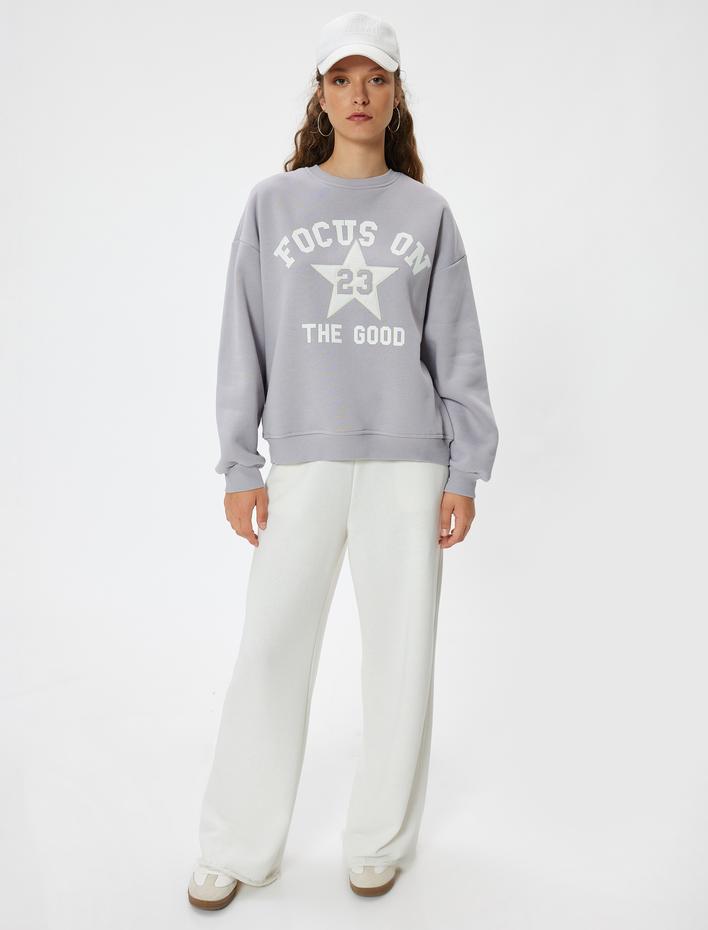  Oversize Bisiklet Yaka Sweatshirt Kolej Baskılı Şardonlu