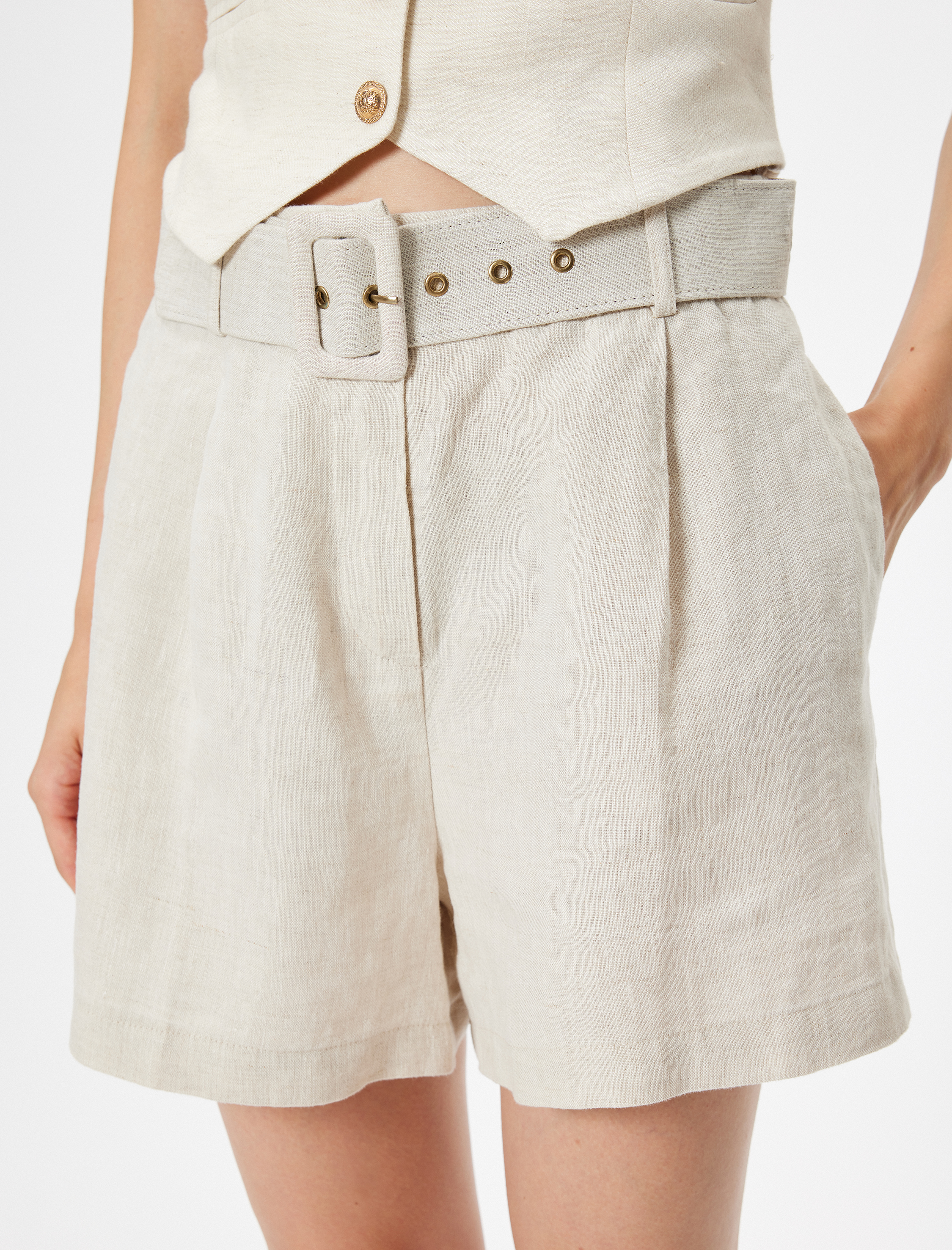   Cepli Kemerli Keten Şort