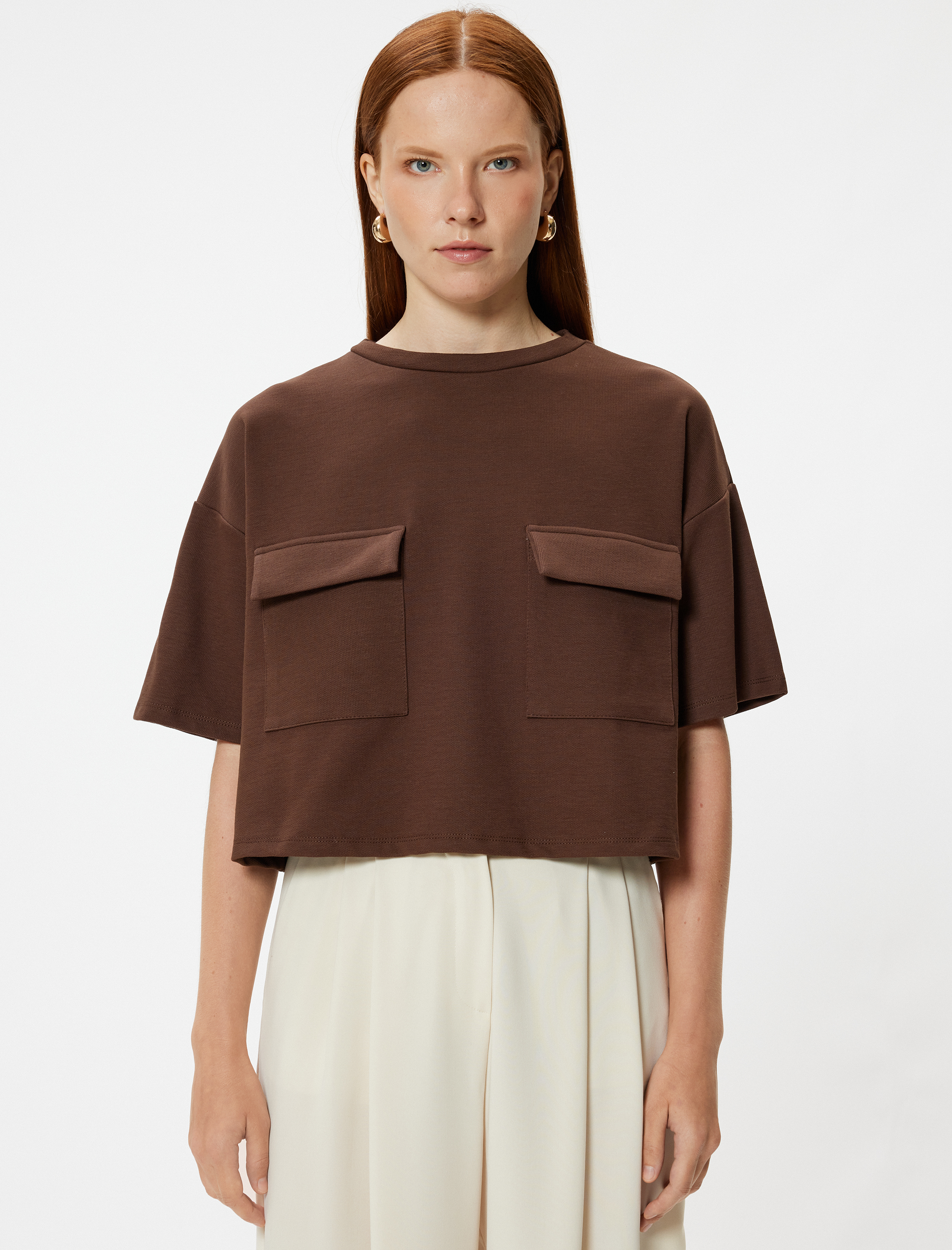   Kapaklı Cep Detaylı Kısa Kollu Bisiklet Yaka Crop Tişört