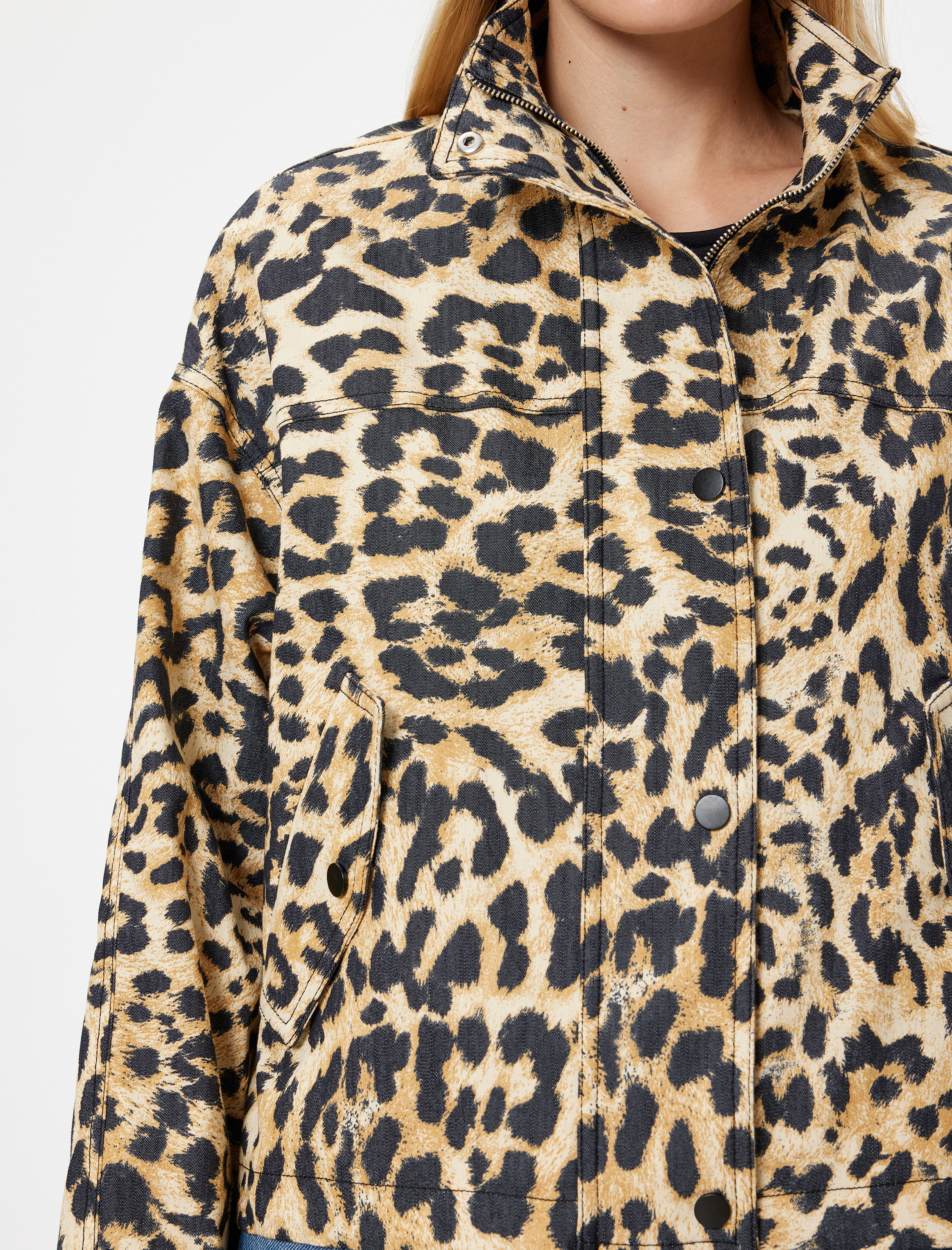   Leopar Desenli Fermuarlı Dik Yaka Ceket