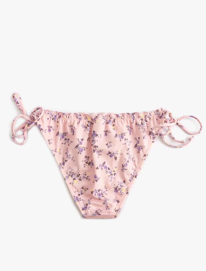  Çiçekli İpli Bikini Altı