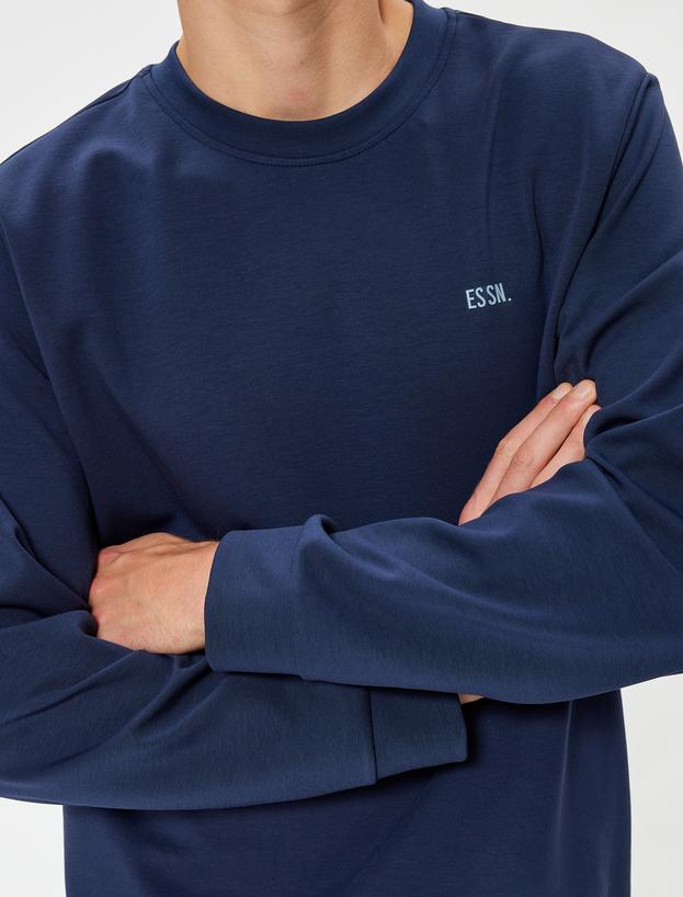 Bisiklet Yaka Sweatshirt Minimal Baskılı İnterlok Kumaş Pamuk Karışımlı_4