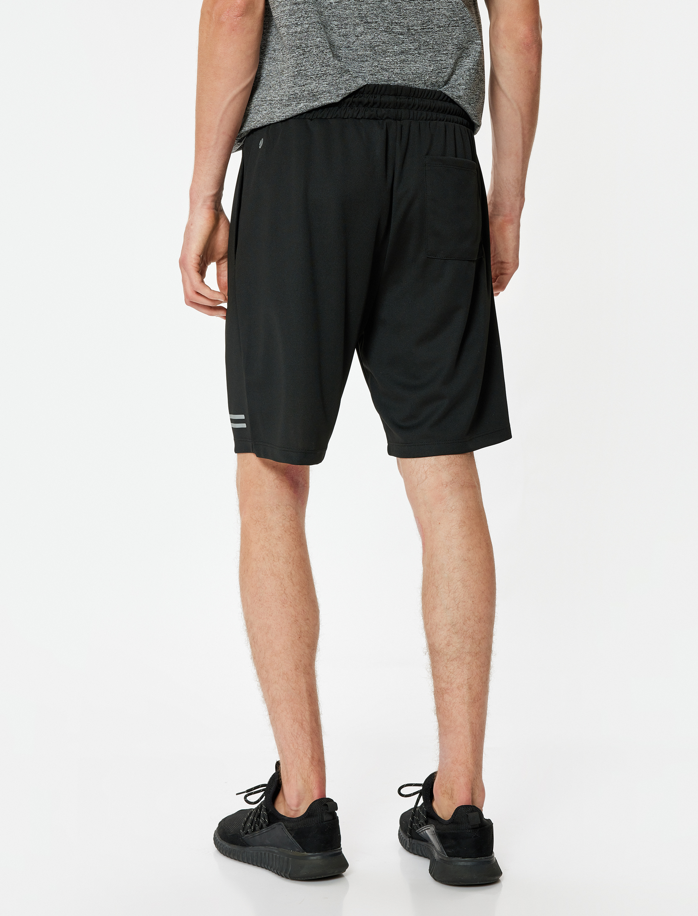   Baskılı Cep Detaylı Beli Bağcıklı Spor Şort