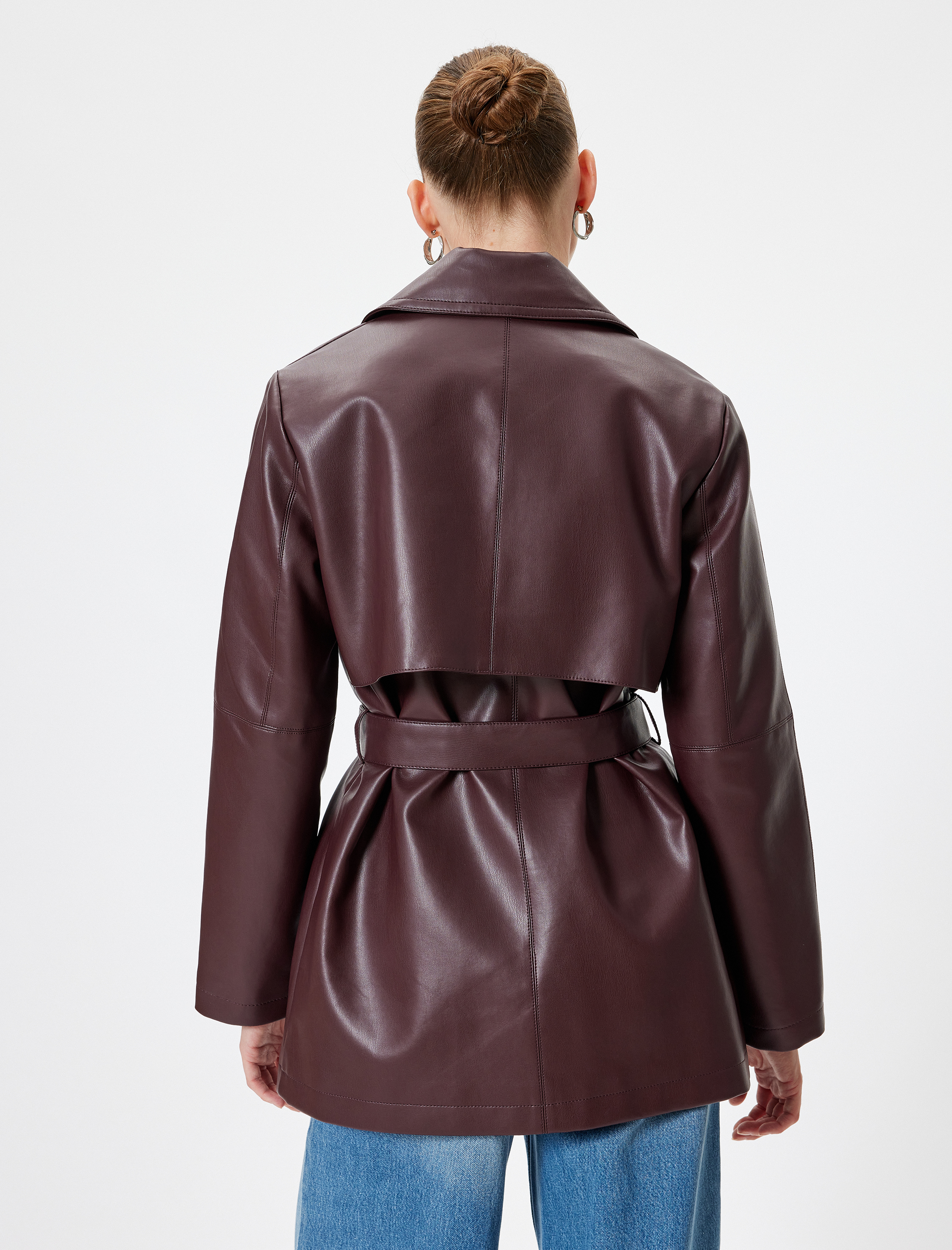   Uzun Kollu Rüzgar Kapak Detaylı Kruvaze Kemerli Cepli Suni Deri Trençkot