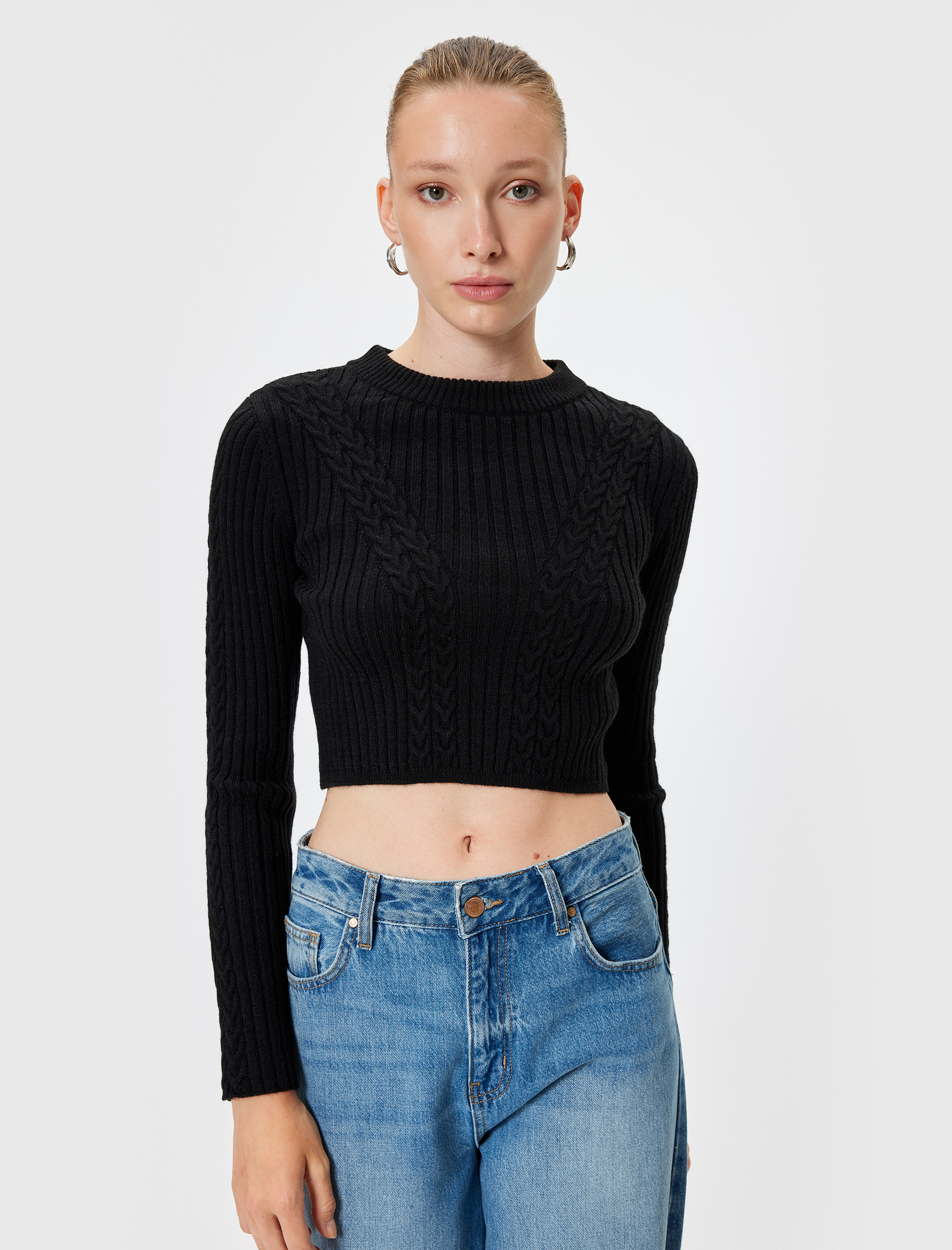 Uzun Kollu Saç Örgü Dokulu Triko Crop Kazak