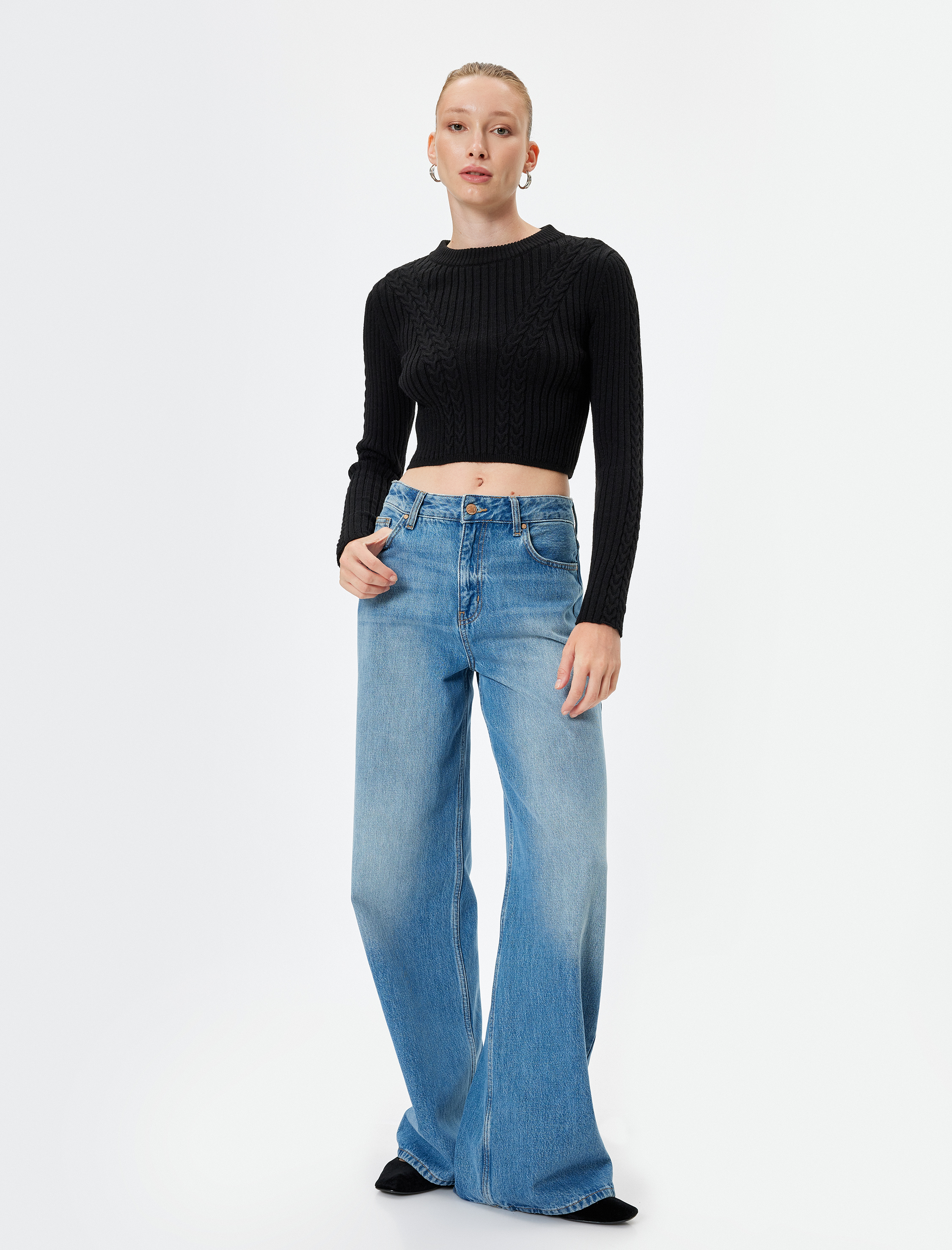 Uzun Kollu Saç Örgü Dokulu Triko Crop Kazak