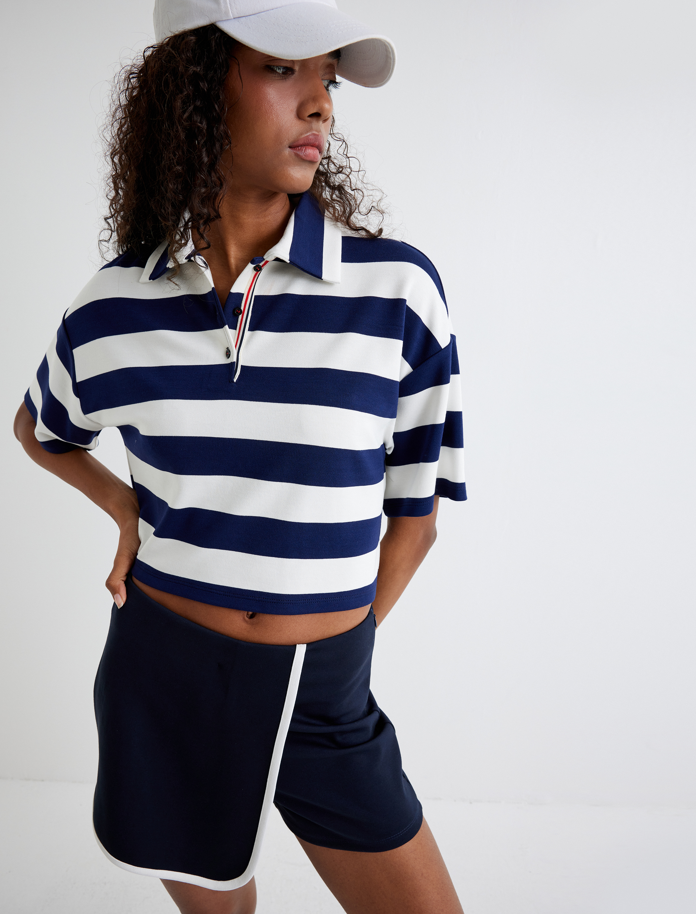   Kruvaze Kontrast Detaylı Mini Şort Etek