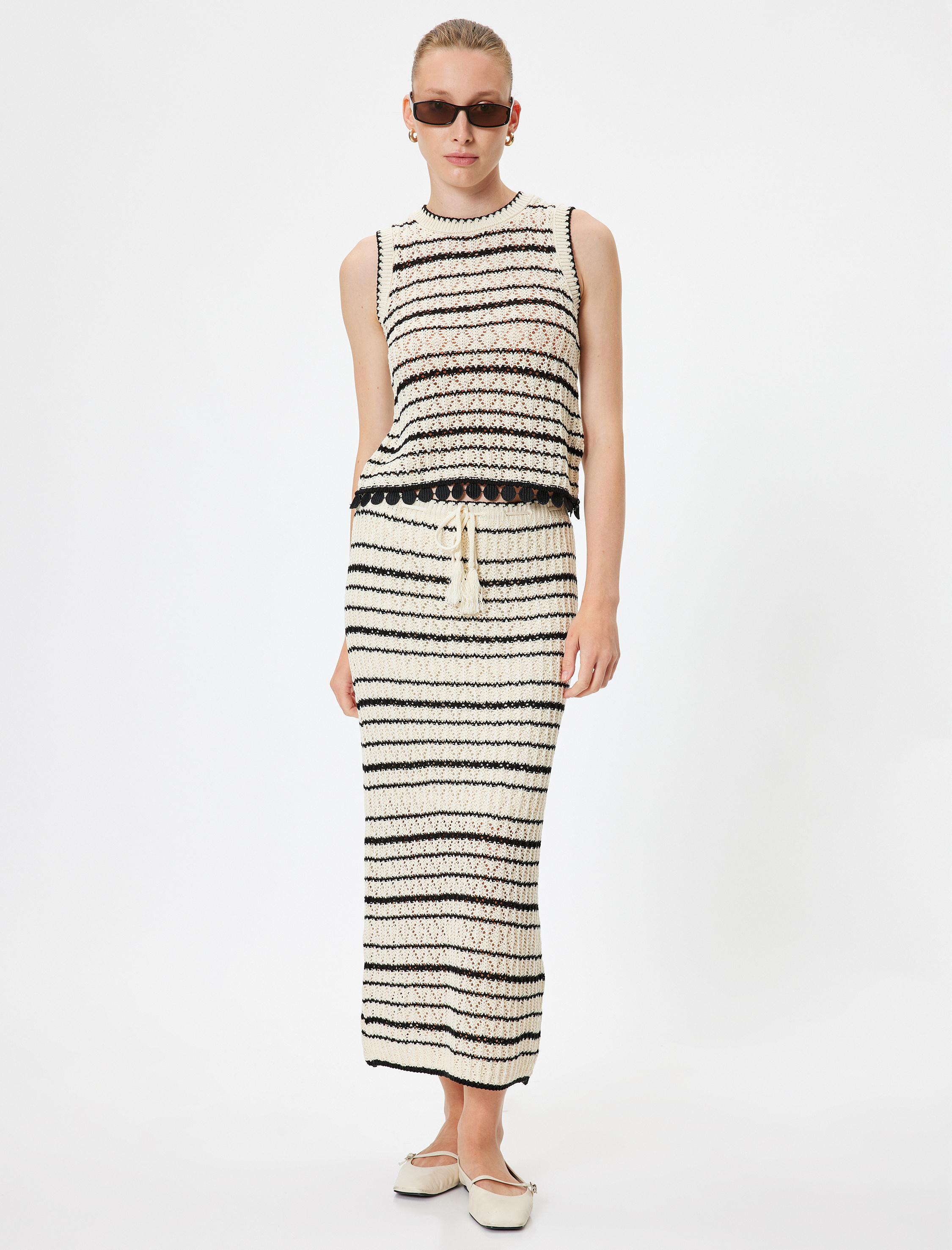   Bisiklet Yaka Ajurlu Kolsuz Triko Üst