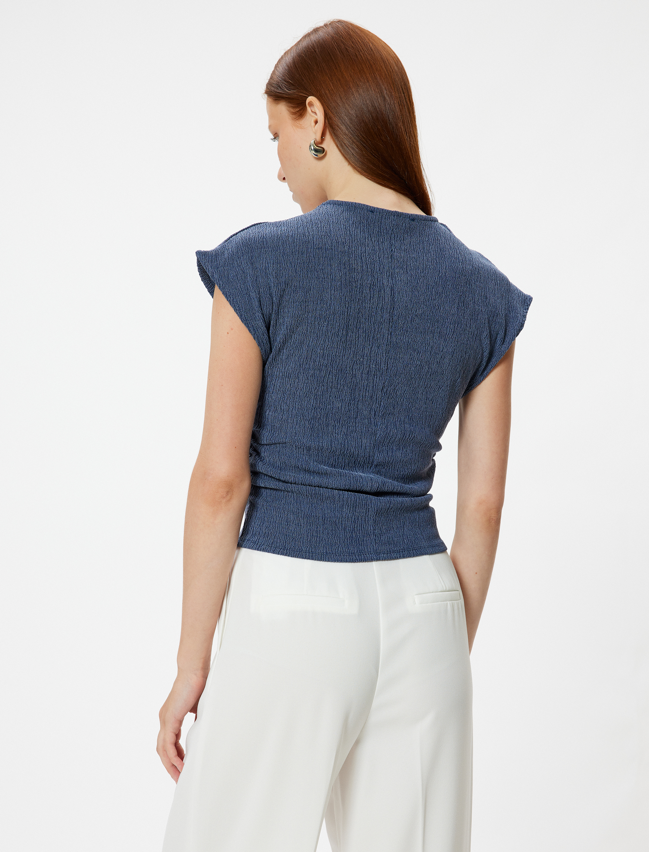   Bisiklet Yaka Slim Fit Dokulu Kap Kol Tişört