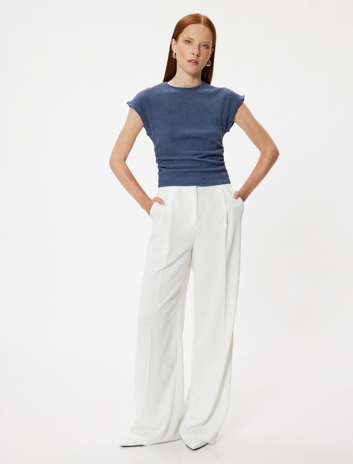  Bisiklet Yaka Slim Fit Dokulu Kap Kol Tişört