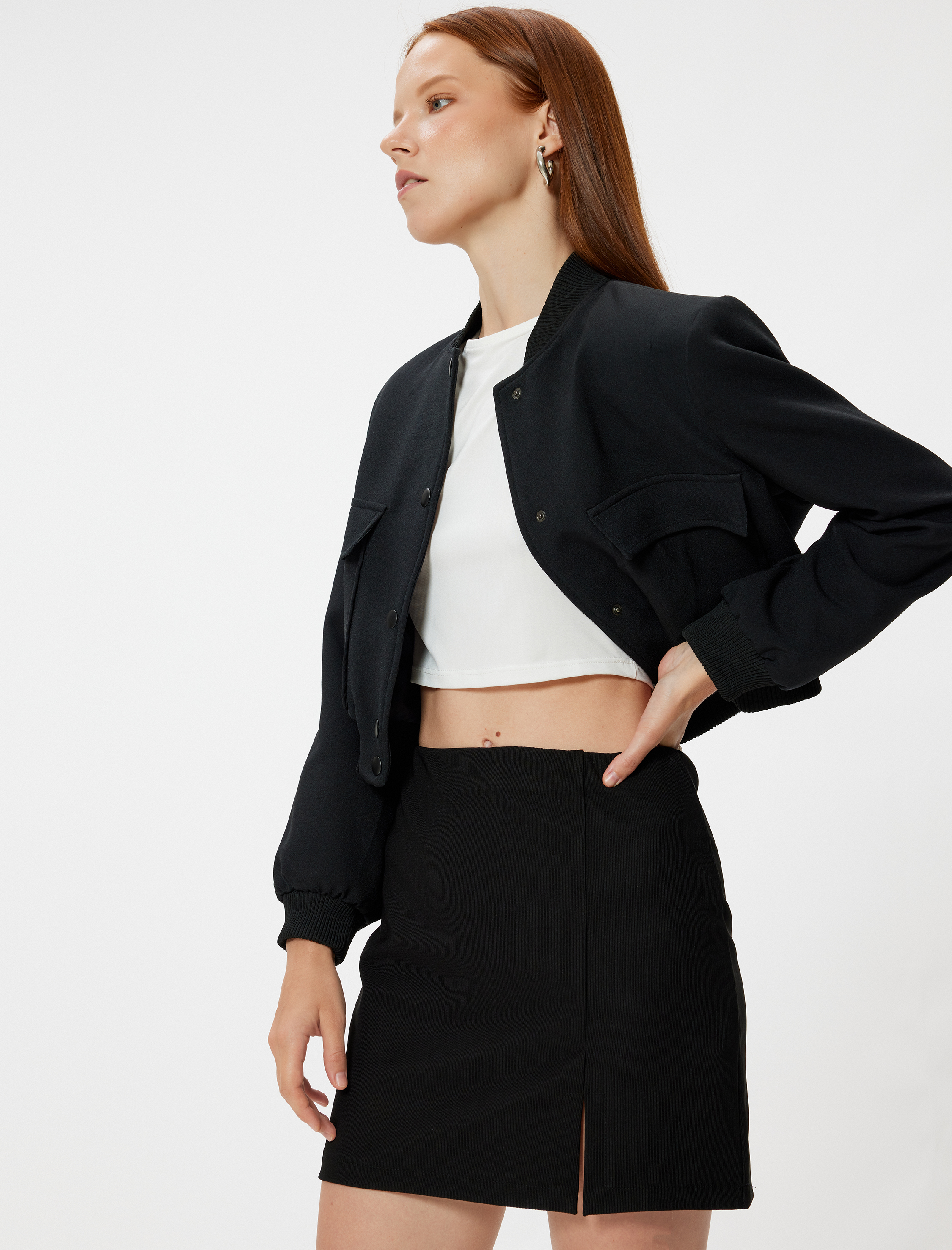   Slim Fit Yırtmaç Detaylı Mini Etek