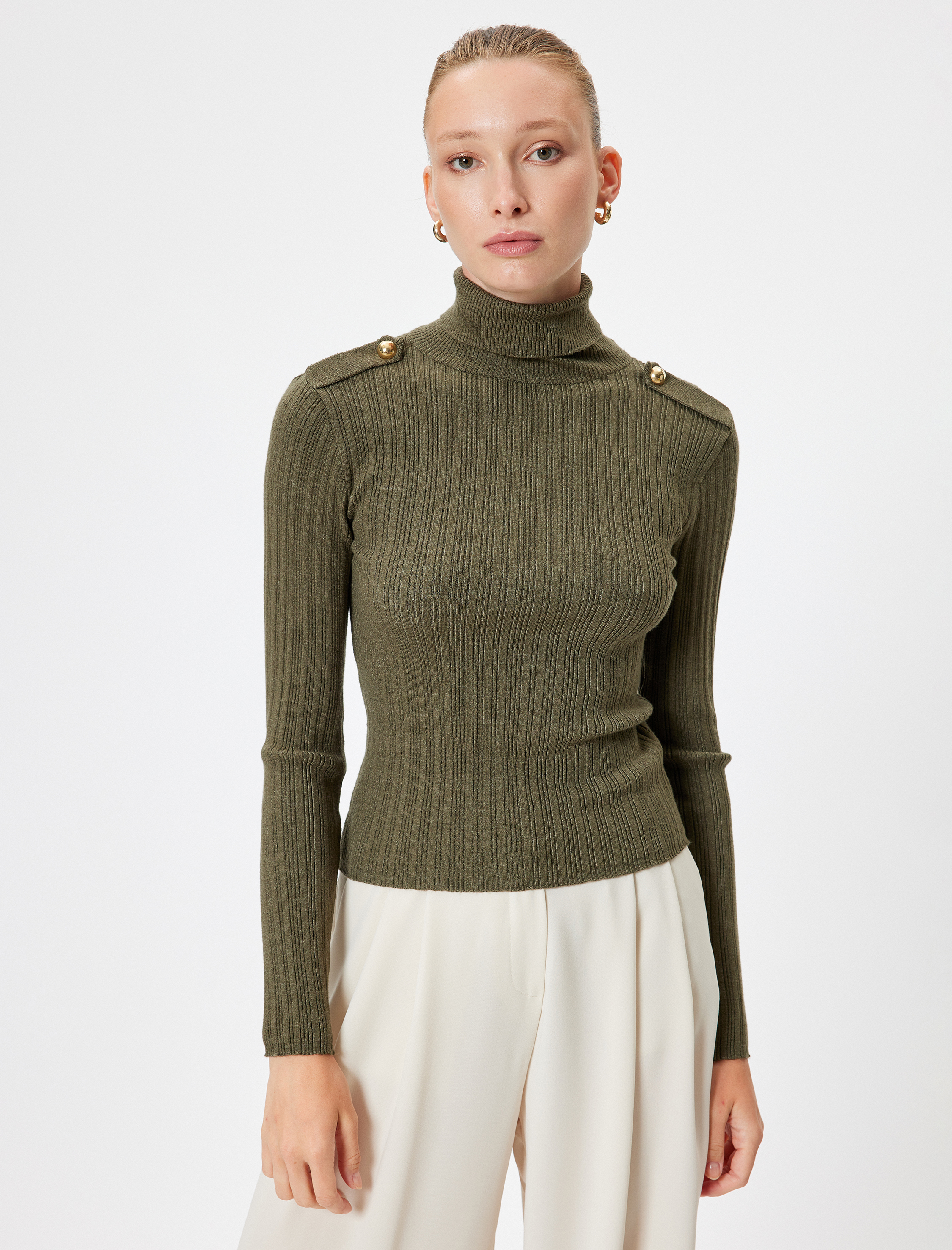   Apolet Detaylı Uzun Kollu Boğazlı Triko Kazak