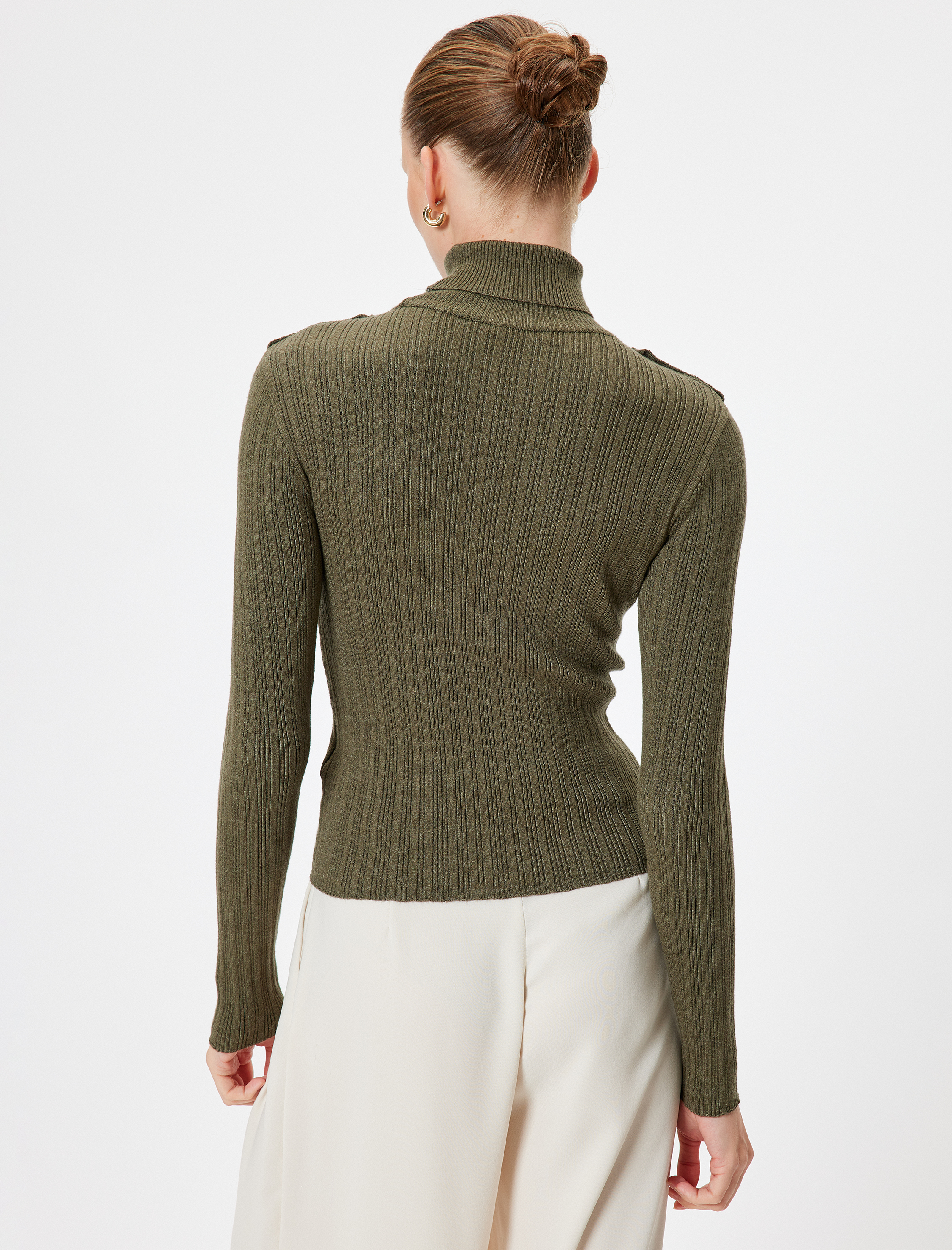   Apolet Detaylı Uzun Kollu Boğazlı Triko Kazak