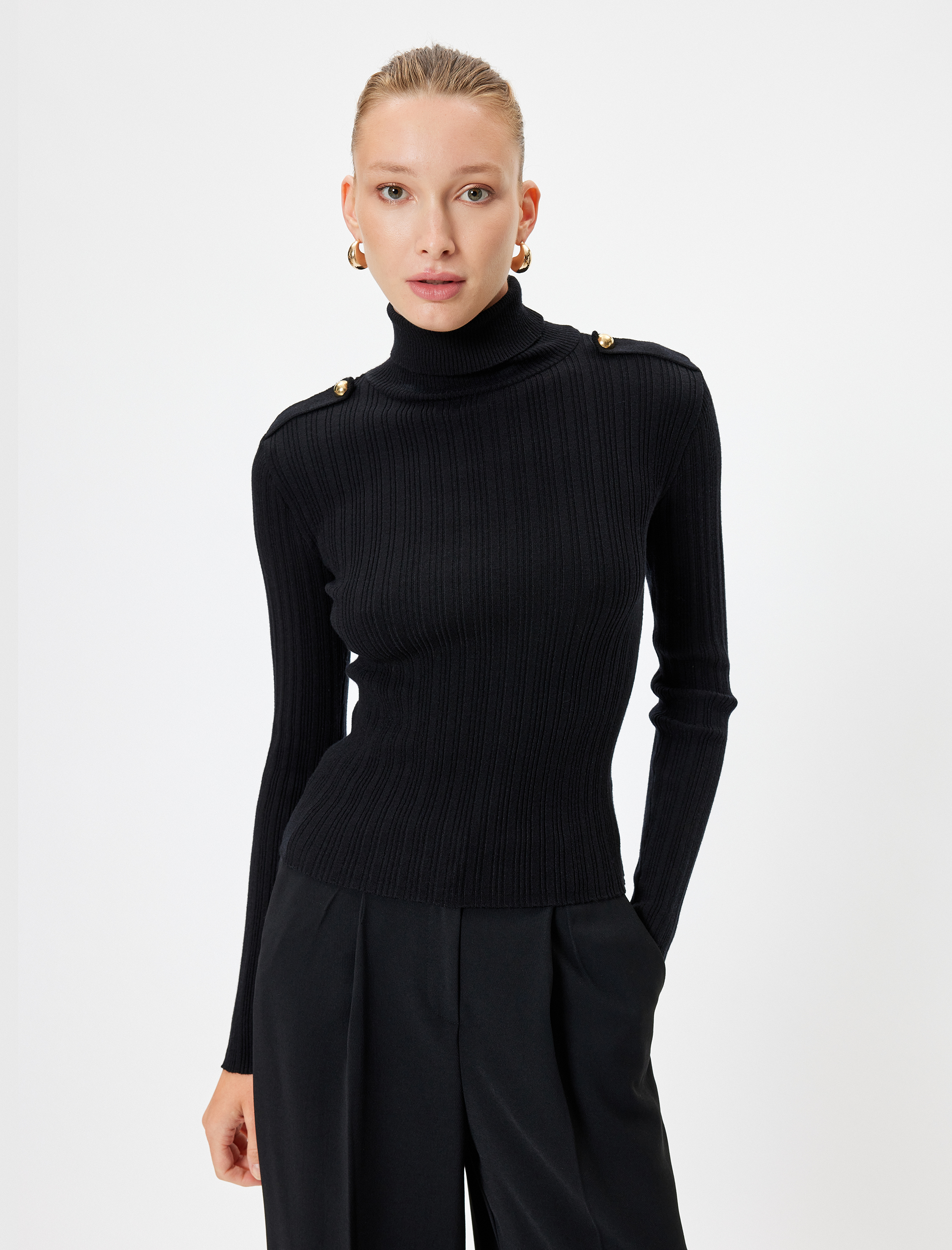   Apolet Detaylı Uzun Kollu Boğazlı Triko Kazak