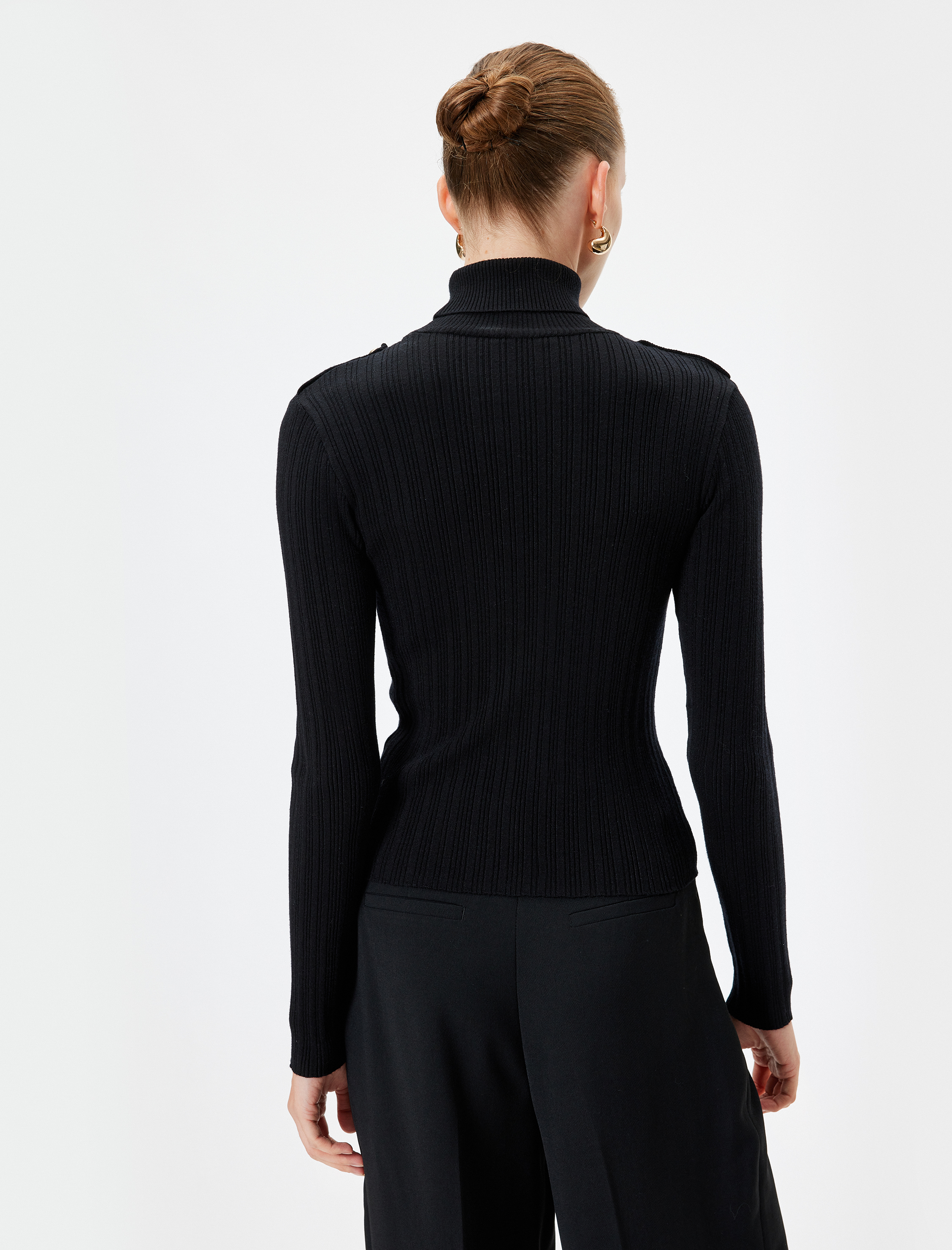   Apolet Detaylı Uzun Kollu Boğazlı Triko Kazak