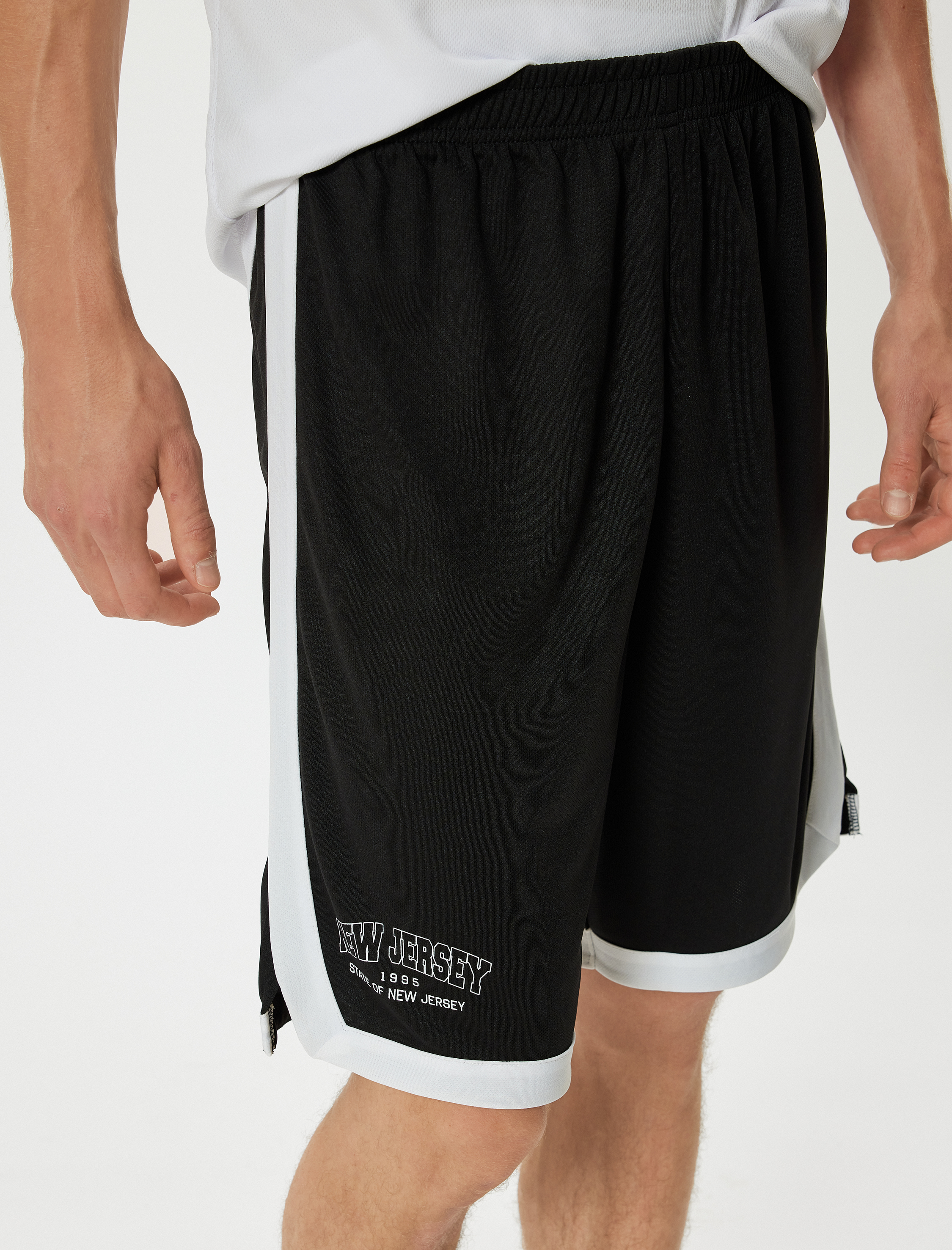   Oversize Slogan Baskılı Biyeli Cep Detaylı Beli Lastikli Spor Şort