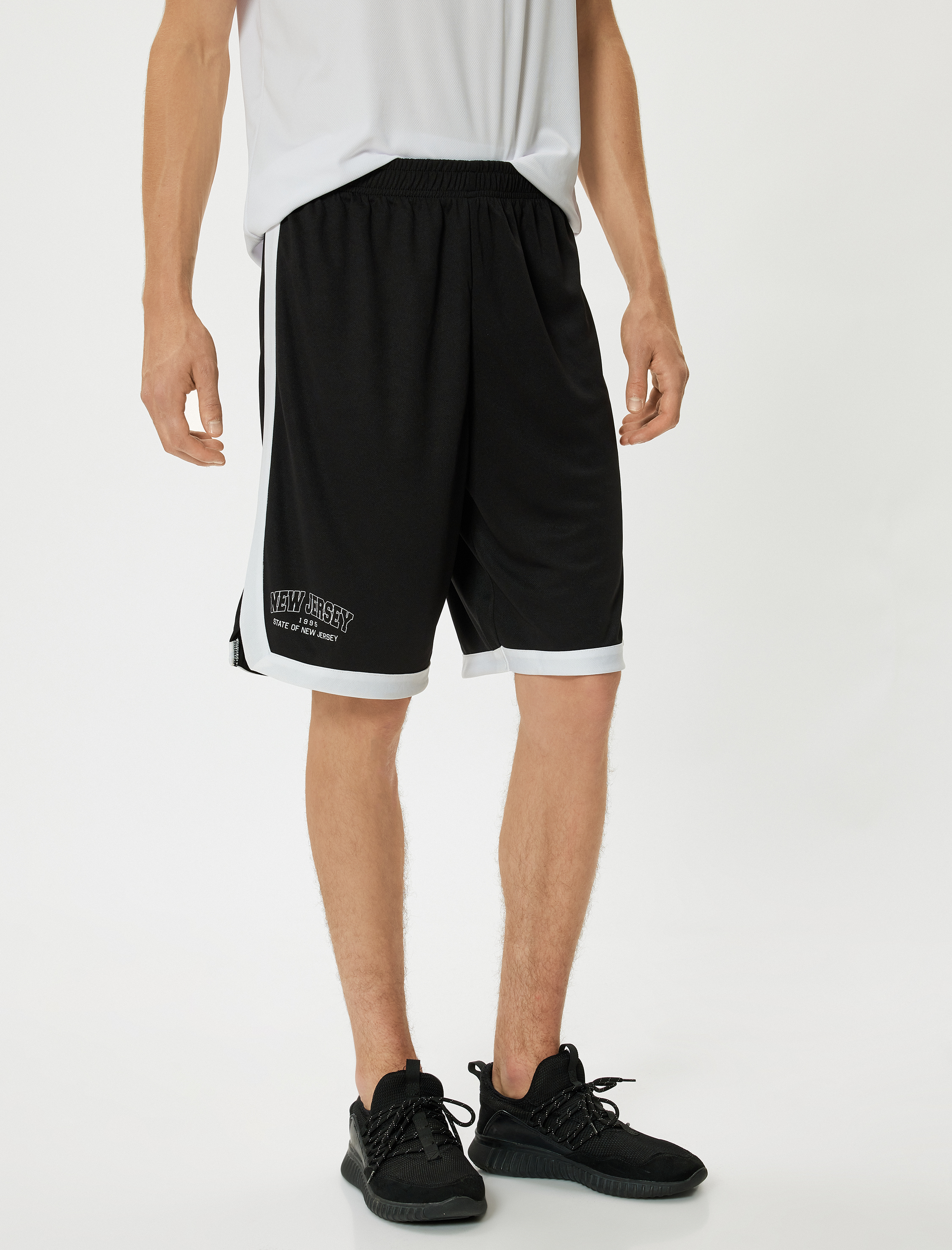   Oversize Slogan Baskılı Biyeli Cep Detaylı Beli Lastikli Spor Şort