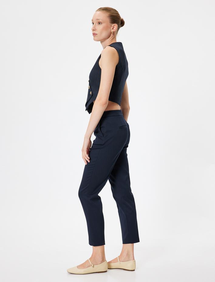  Regular Fit Cepli Kısa Paça Cigarette Pantolon