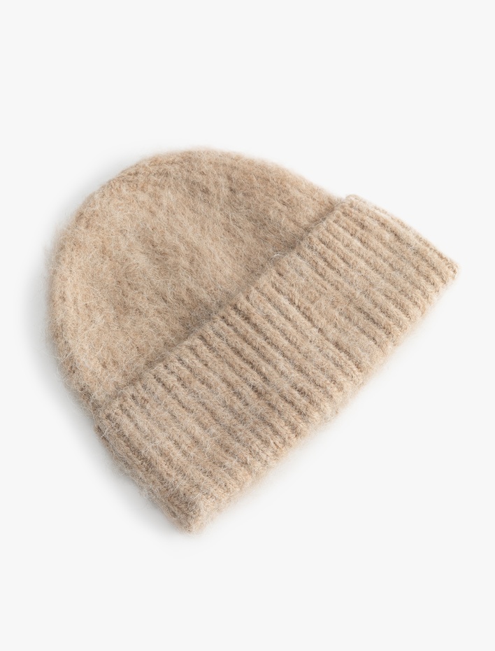 Kadın Örgü Bere Yumuşak Dokulu Katlama Detaylı