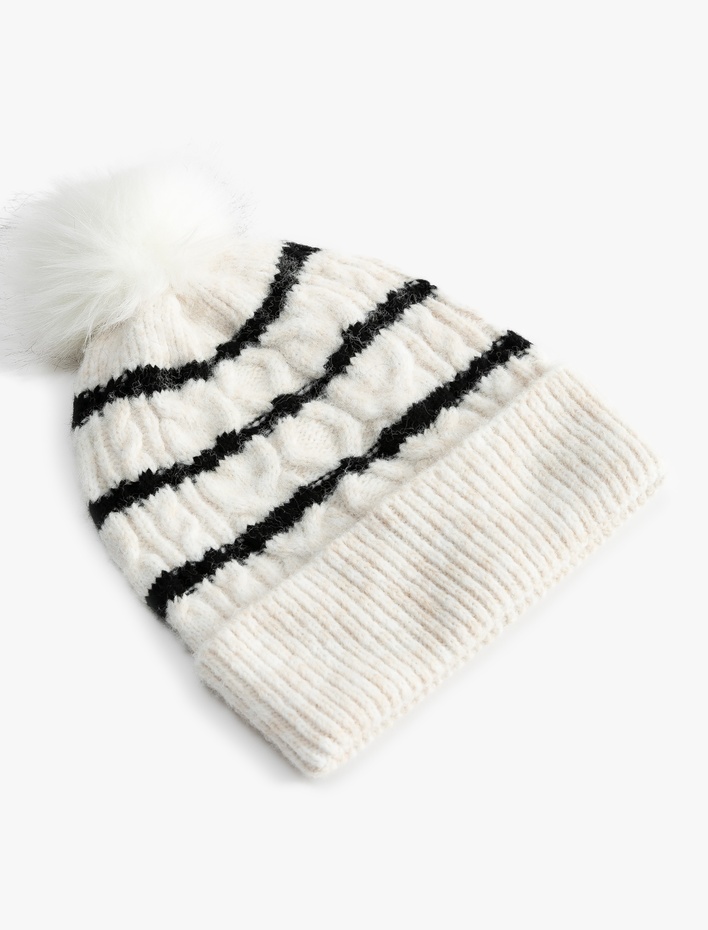 Kadın Örgü Bere Pon Pon Detaylı Renk Bloklu Katlamalı