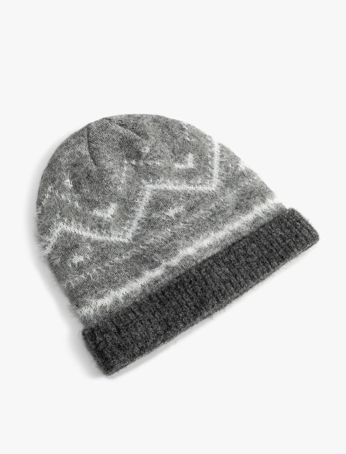 Kadın Örgü Bere Etnik Desenli Katlamalı