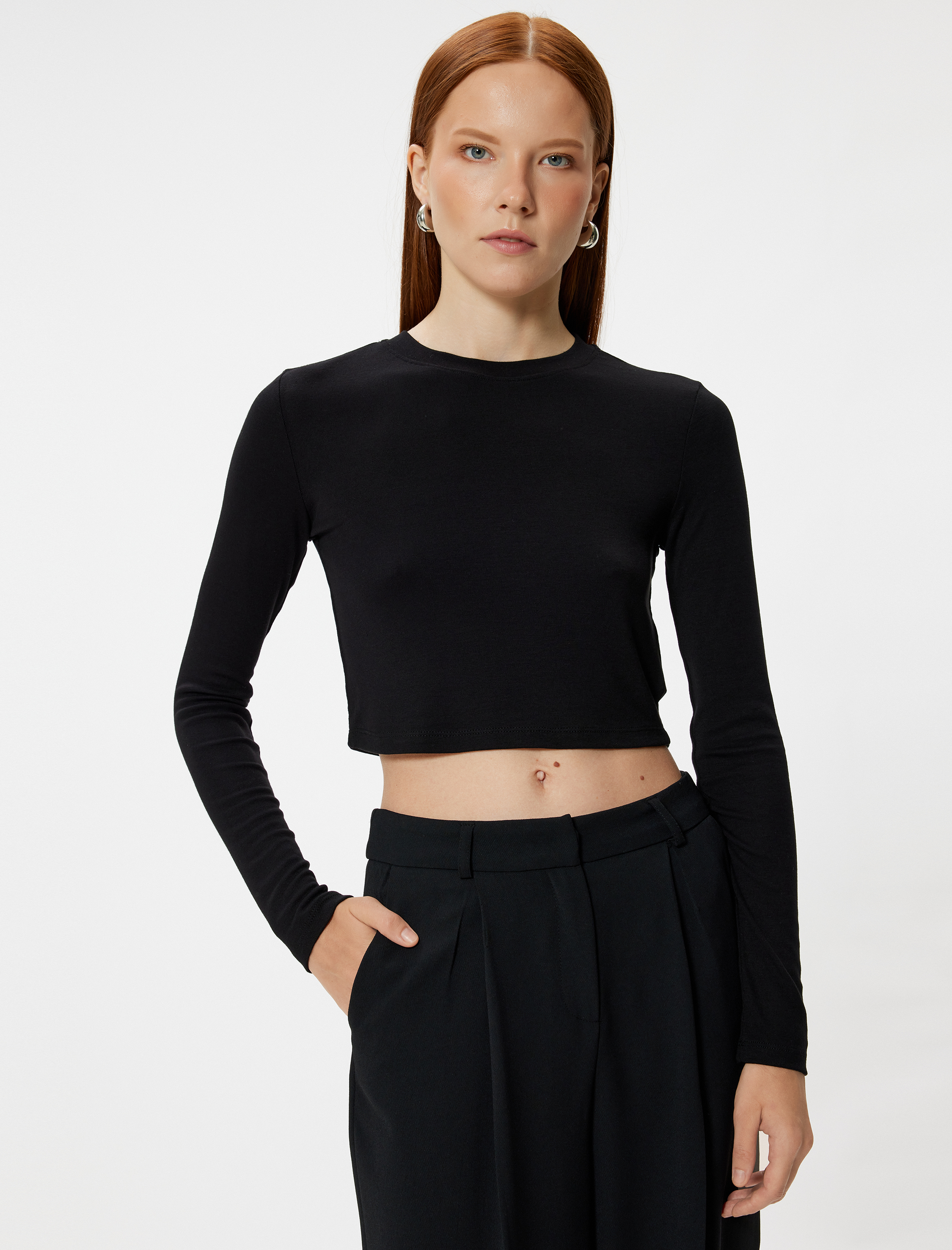   Uzun Kollu Crop Basic Body Yuvarlak Yaka Viskon Kumaş