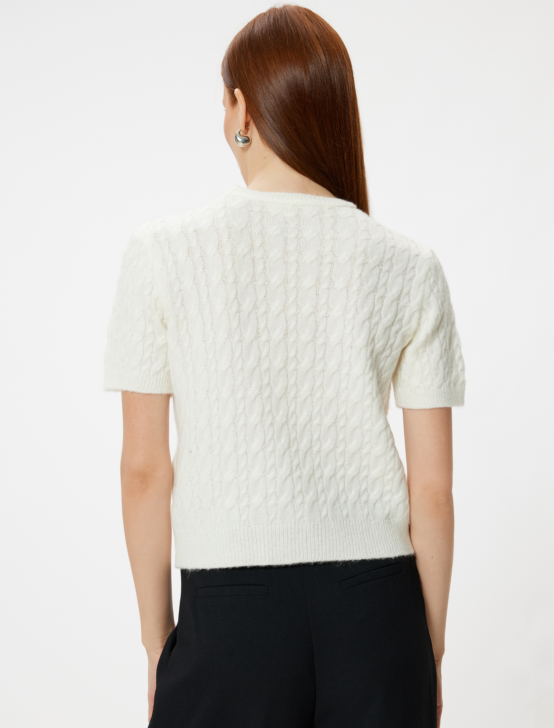   Kısa Kollu Triko Kazak Saç Örgü Dokulu Yuvarlak Yaka