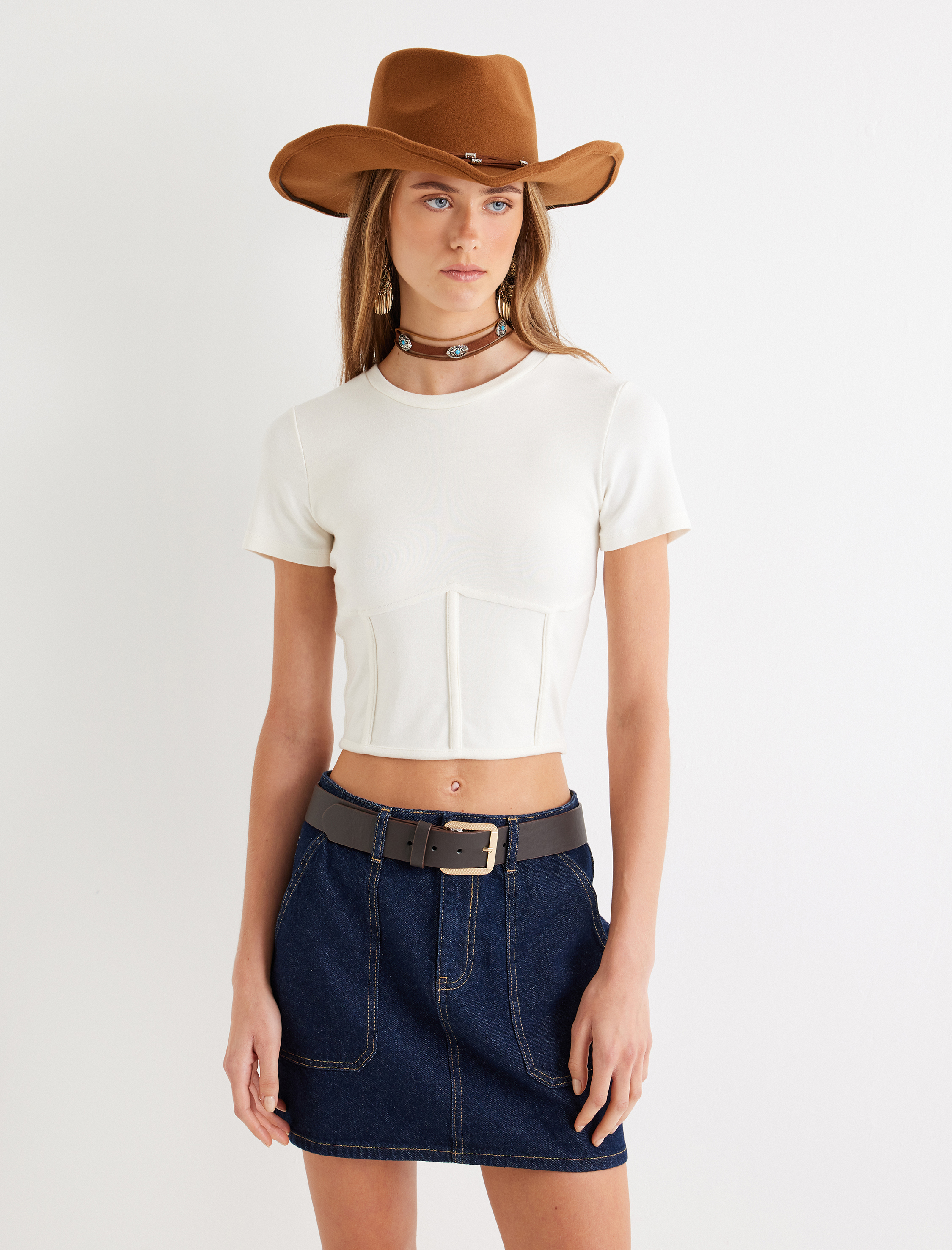 Korse Detaylı Crop Body Kısa Kollu Bisiklet Yaka Fitilli