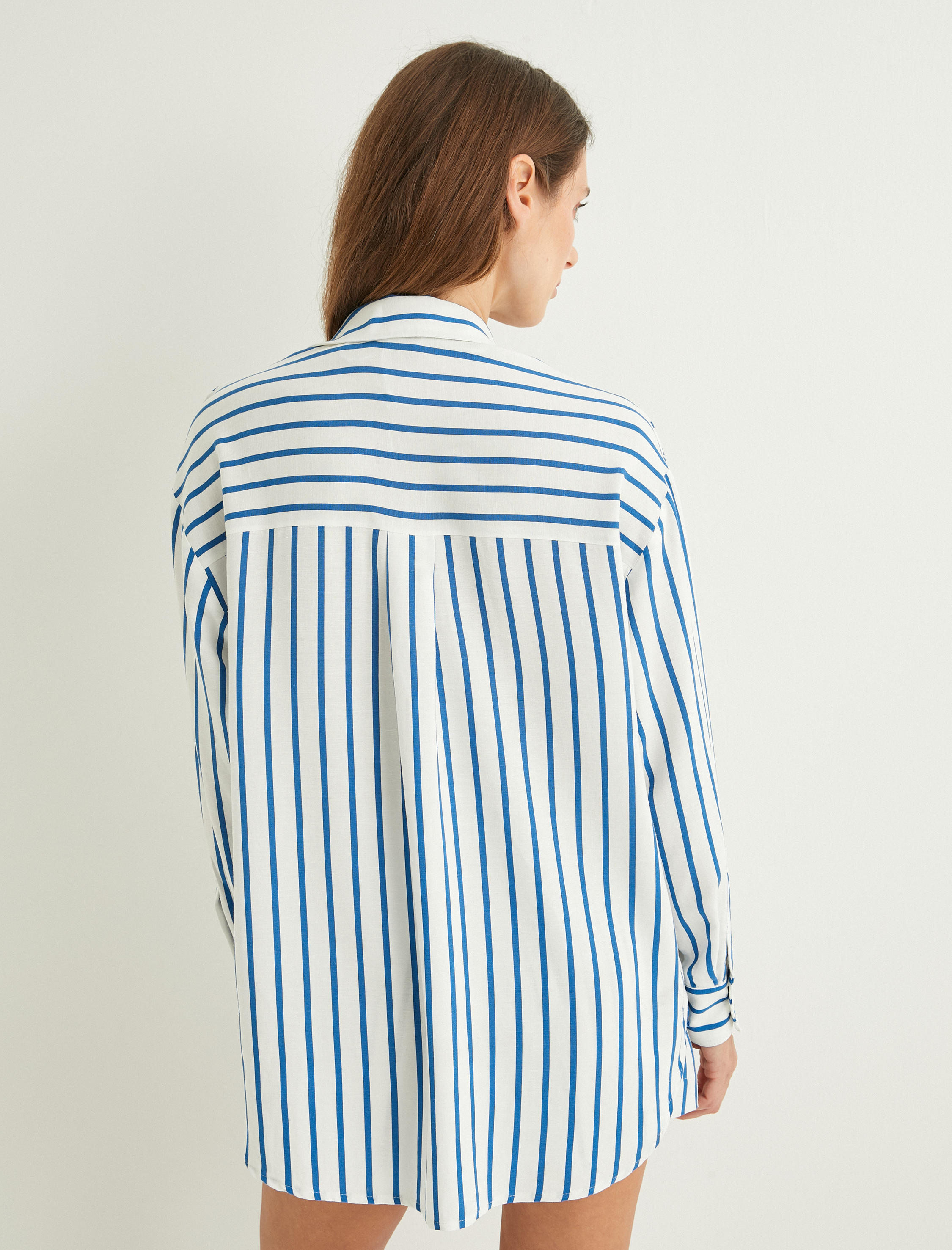   Koton X Şahika Ercümen - Keten Karışımlı Oversize Gömlek Uzun Kollu Cep Detaylı