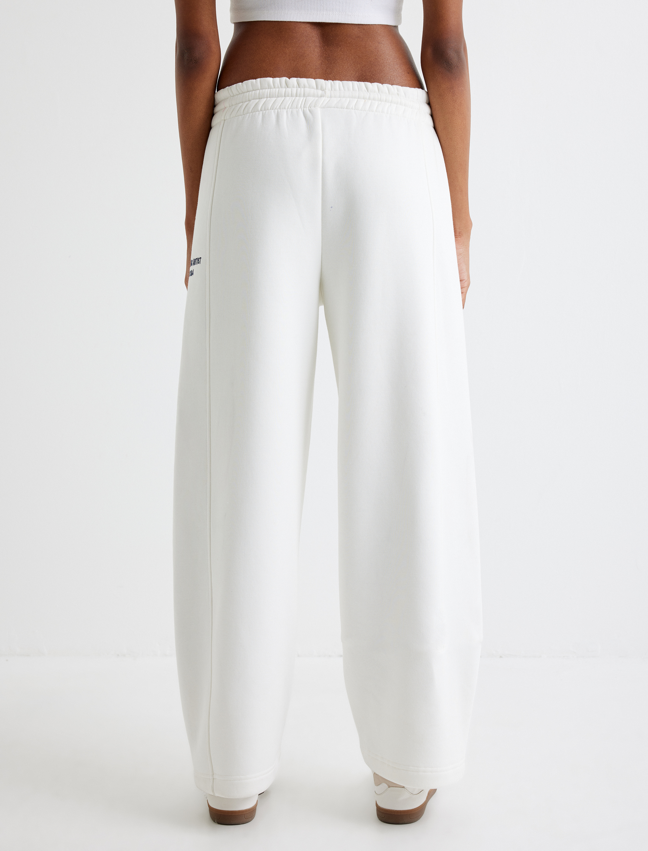   Üç İplik Şardonlu Bol Düz Paça Beli Bağlamalı Cepli Eşofman Pantolon