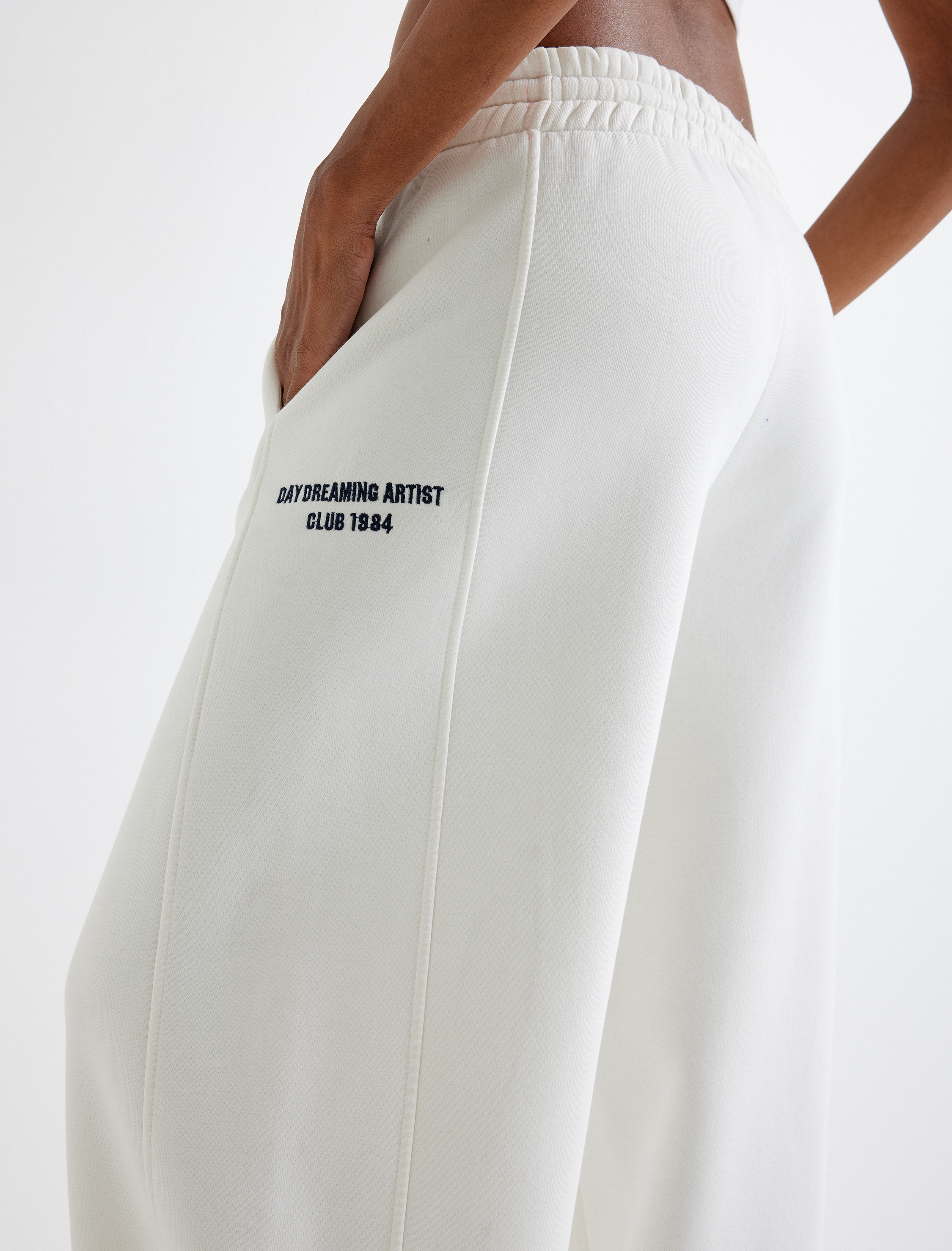   Üç İplik Şardonlu Bol Düz Paça Beli Bağlamalı Cepli Eşofman Pantolon