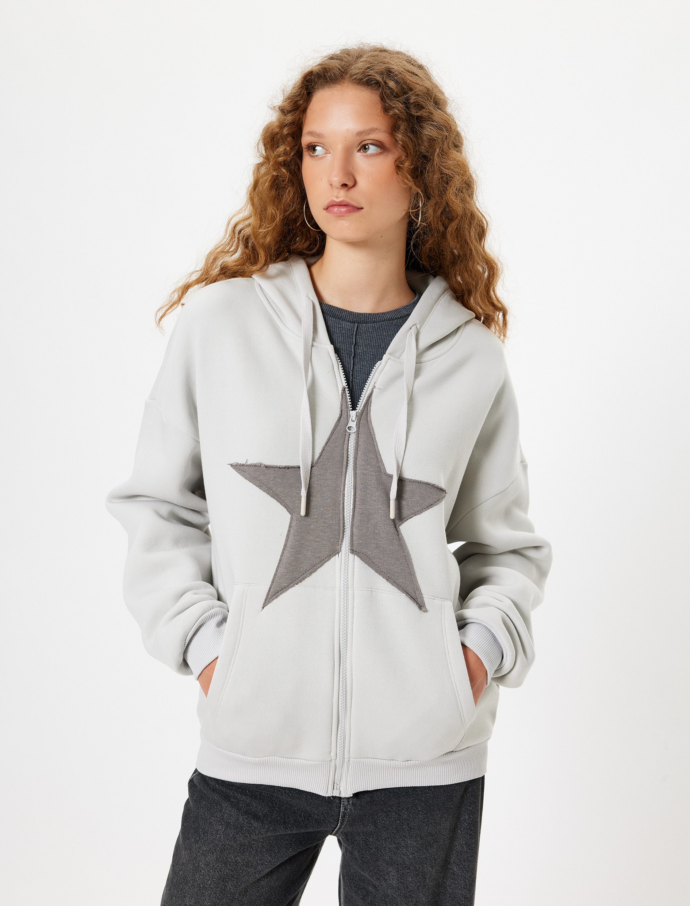   Oversize Fermuarlı Sweatshirt Kapüşonlu Yıldız İşlemeli Cep Detaylı Şardonlu