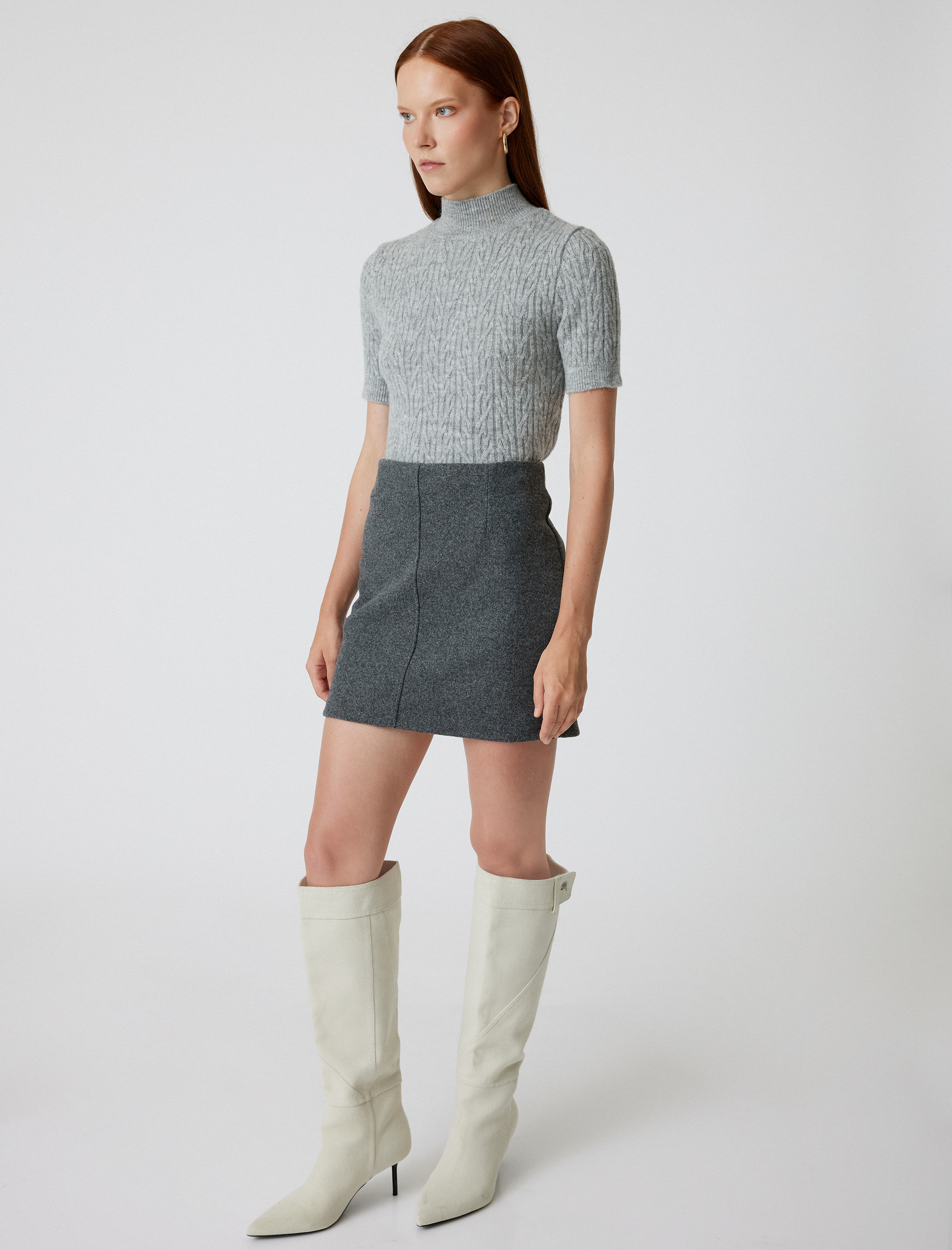   Kısa Kollu Triko Kazak Dik Yaka Yumuşak Dokulu