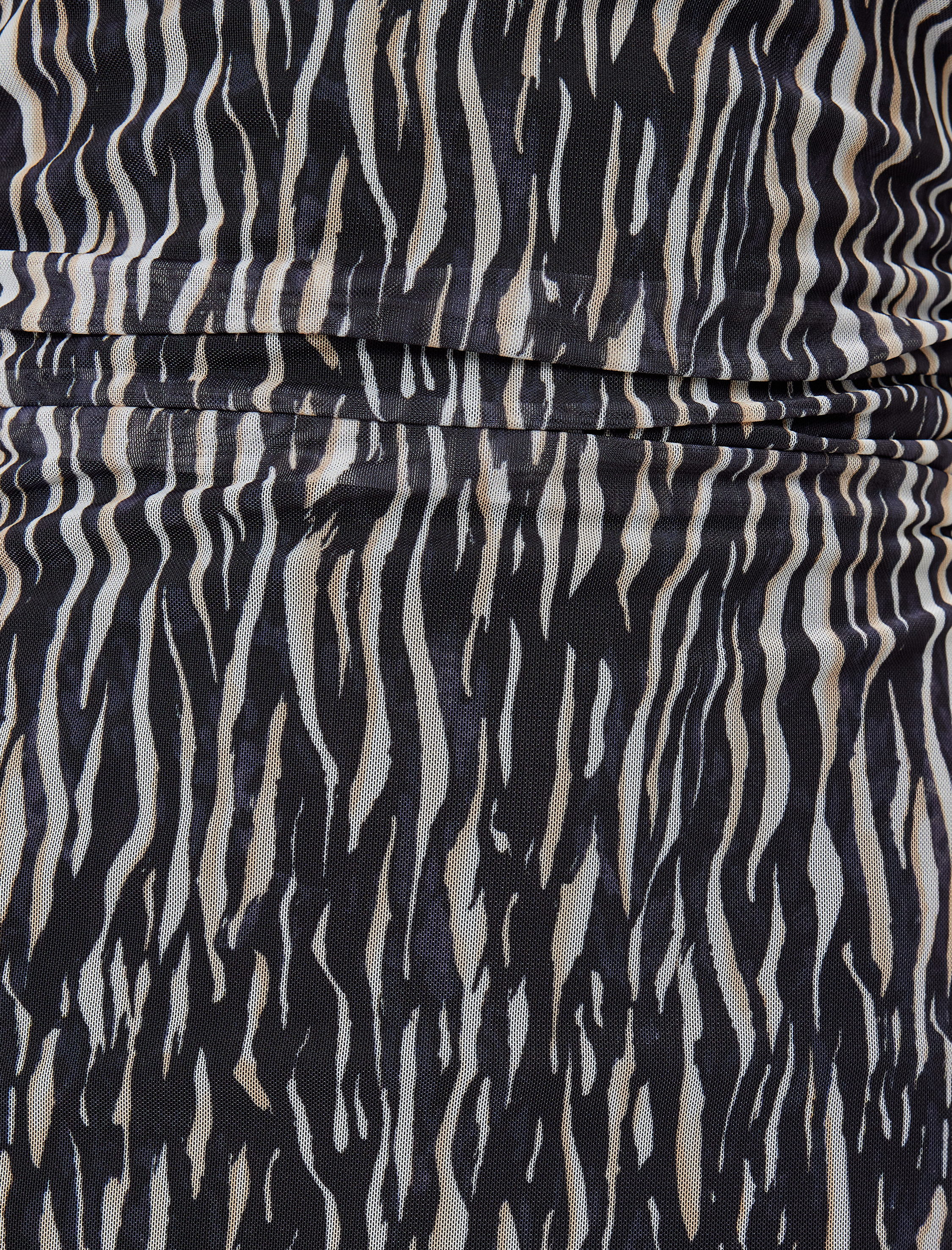   Straplez Elbise Midi Drapeli Kolsuz Zebra Desenli Mini Astarlı