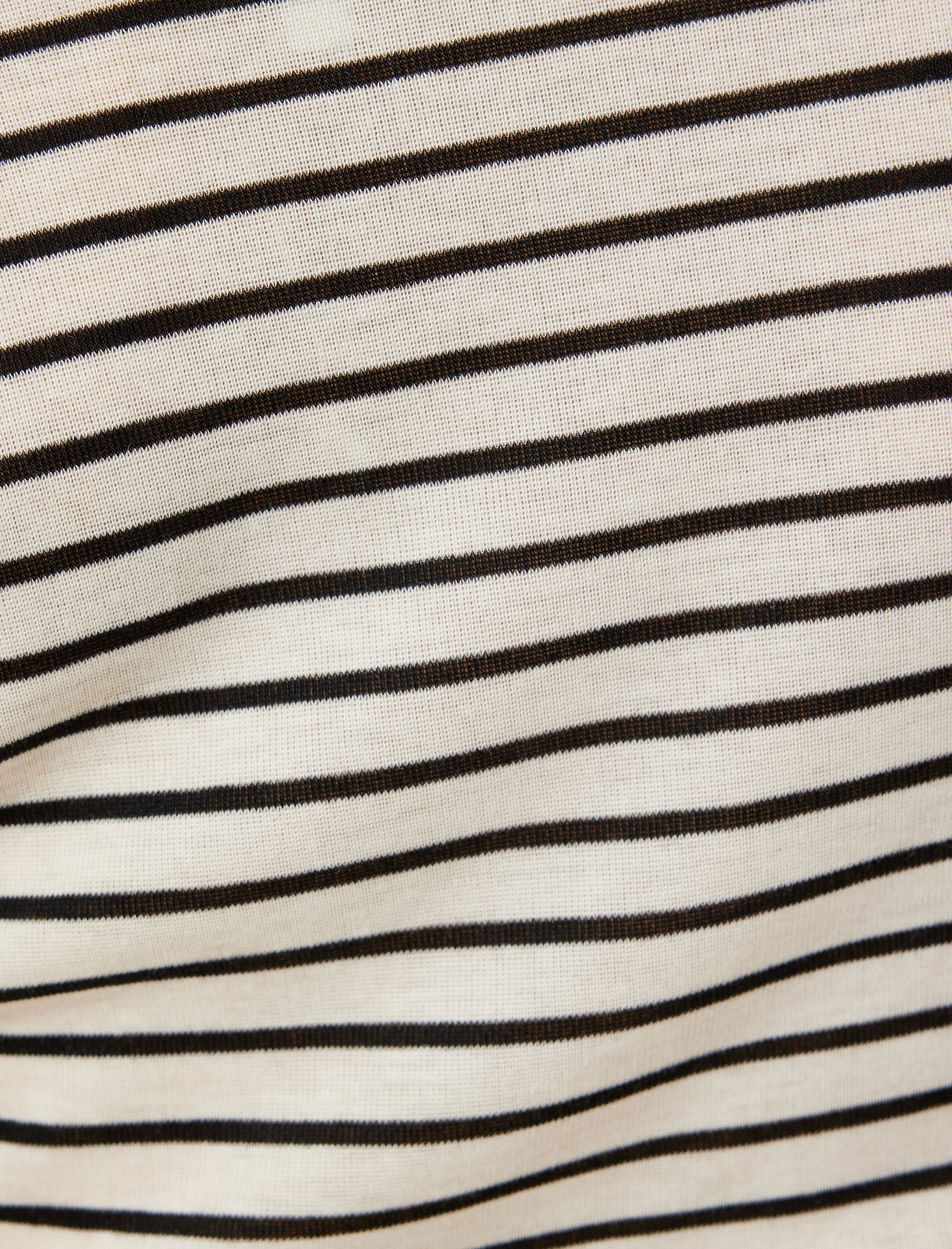   Omzu Açık Tişört Kayık Yaka Drapeli Slim Fit