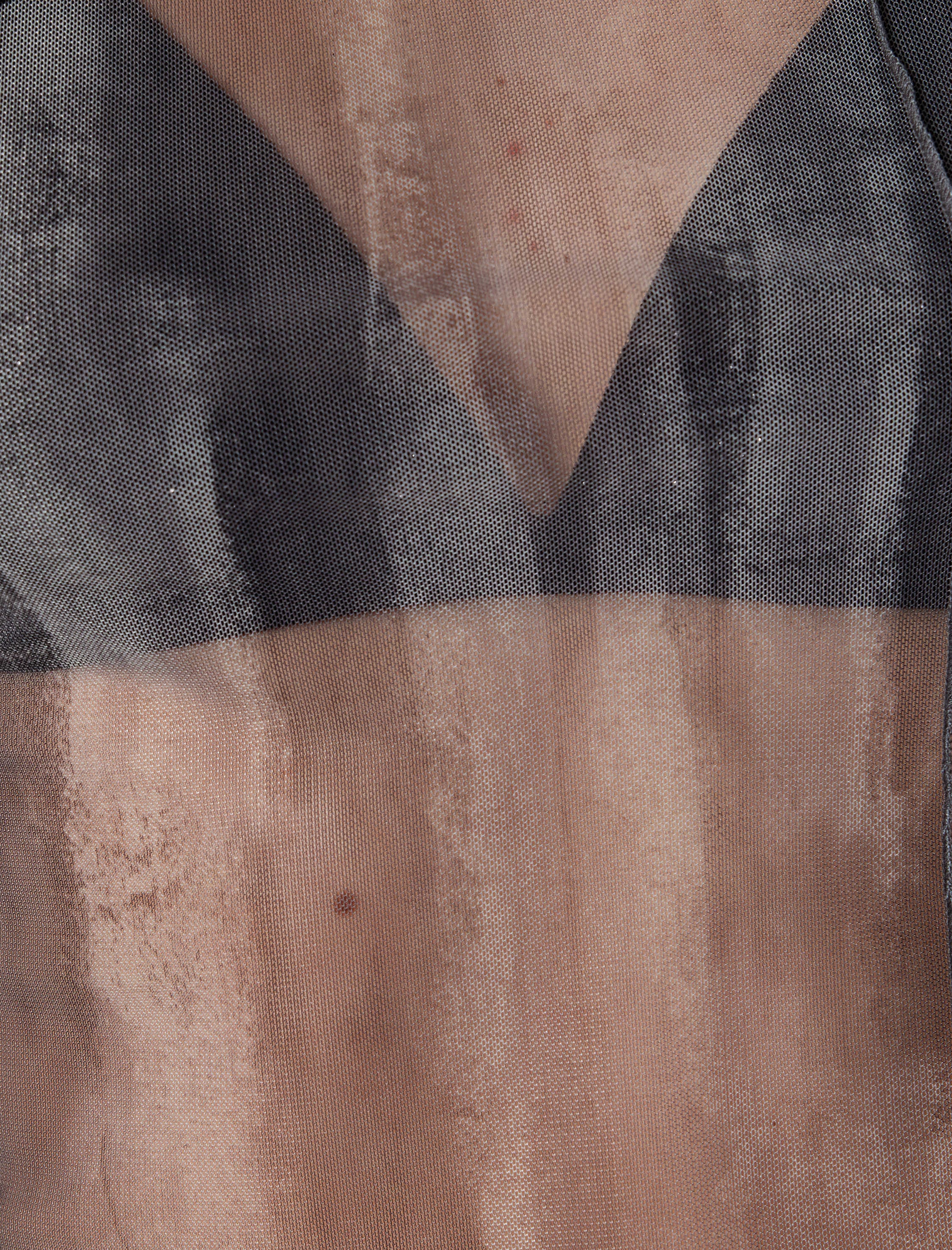   Uzun Kollu Tül Dikiş Detaylı Slim Fit Tişört