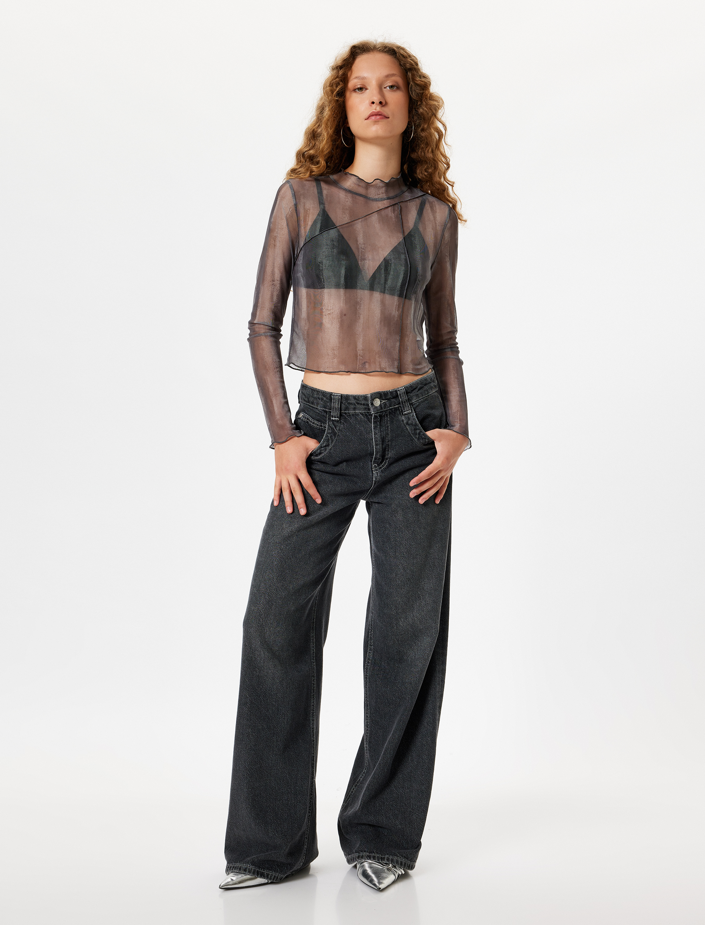   Uzun Kollu Tül Dikiş Detaylı Slim Fit Tişört